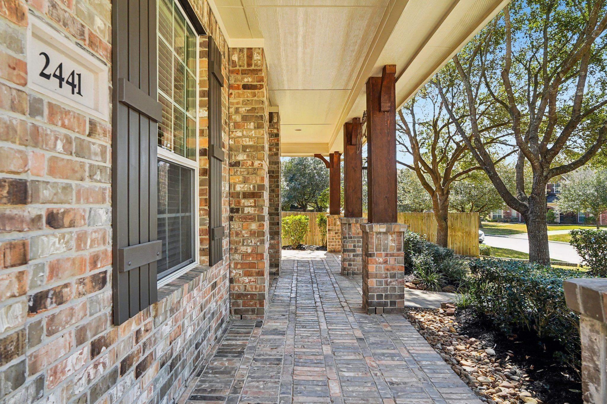 2441 W Bramlet Drive