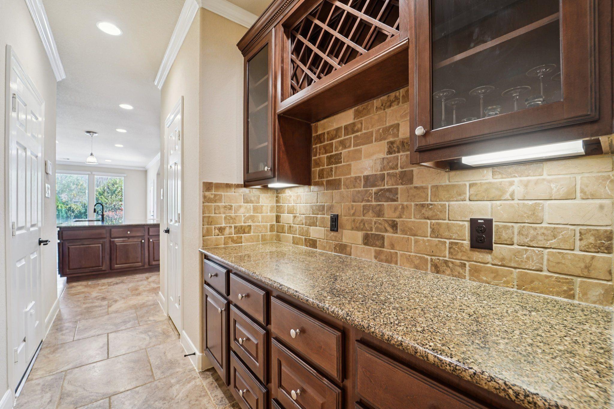 2441 W Bramlet Drive