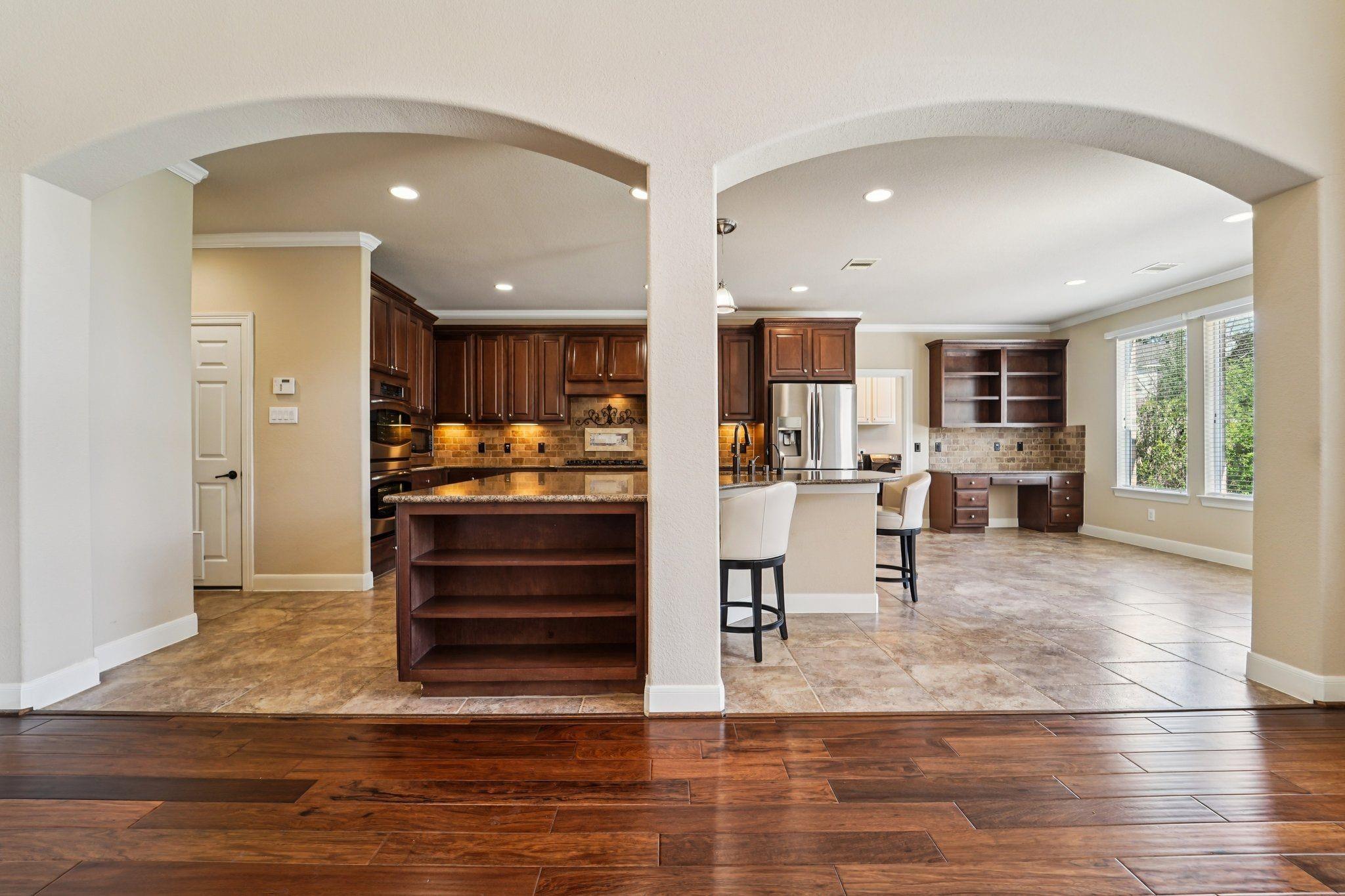 2441 W Bramlet Drive