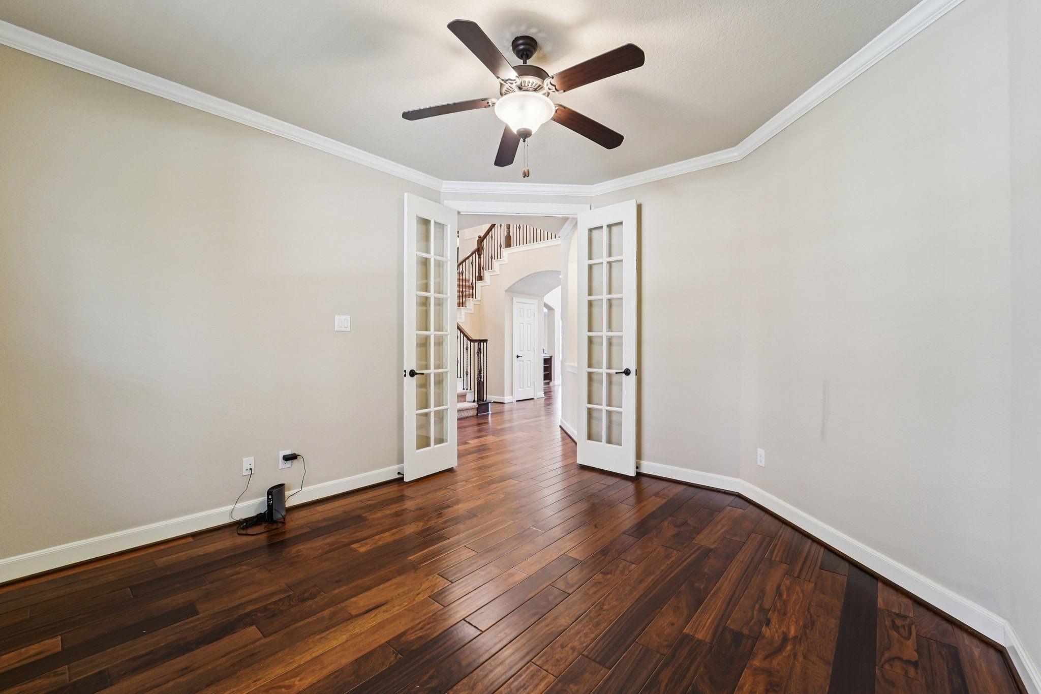 2441 W Bramlet Drive