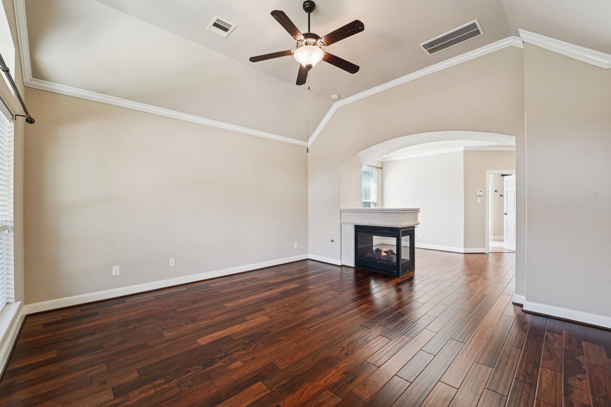 2441 W Bramlet Drive