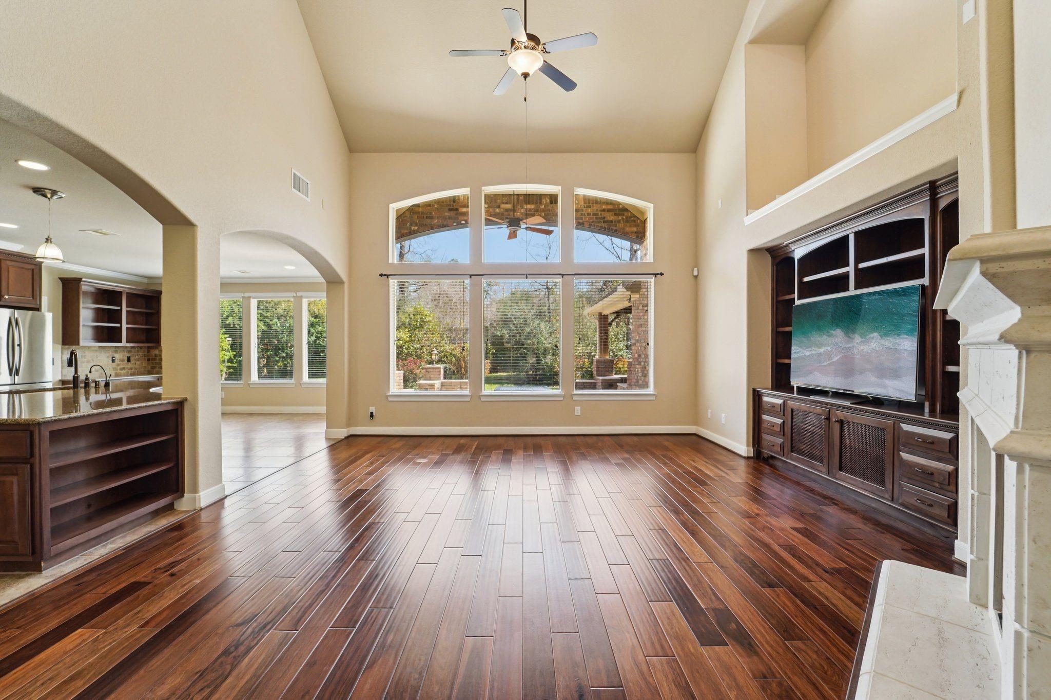 2441 W Bramlet Drive