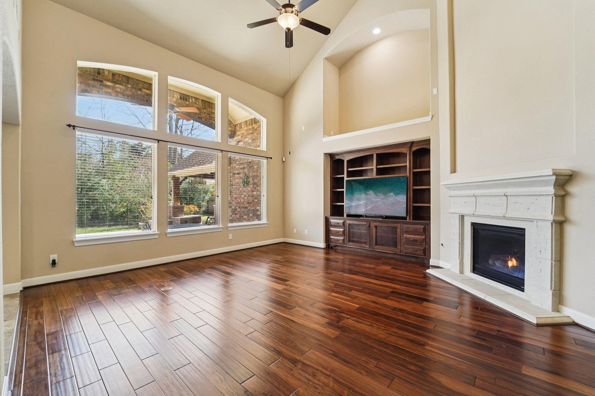 2441 W Bramlet Drive