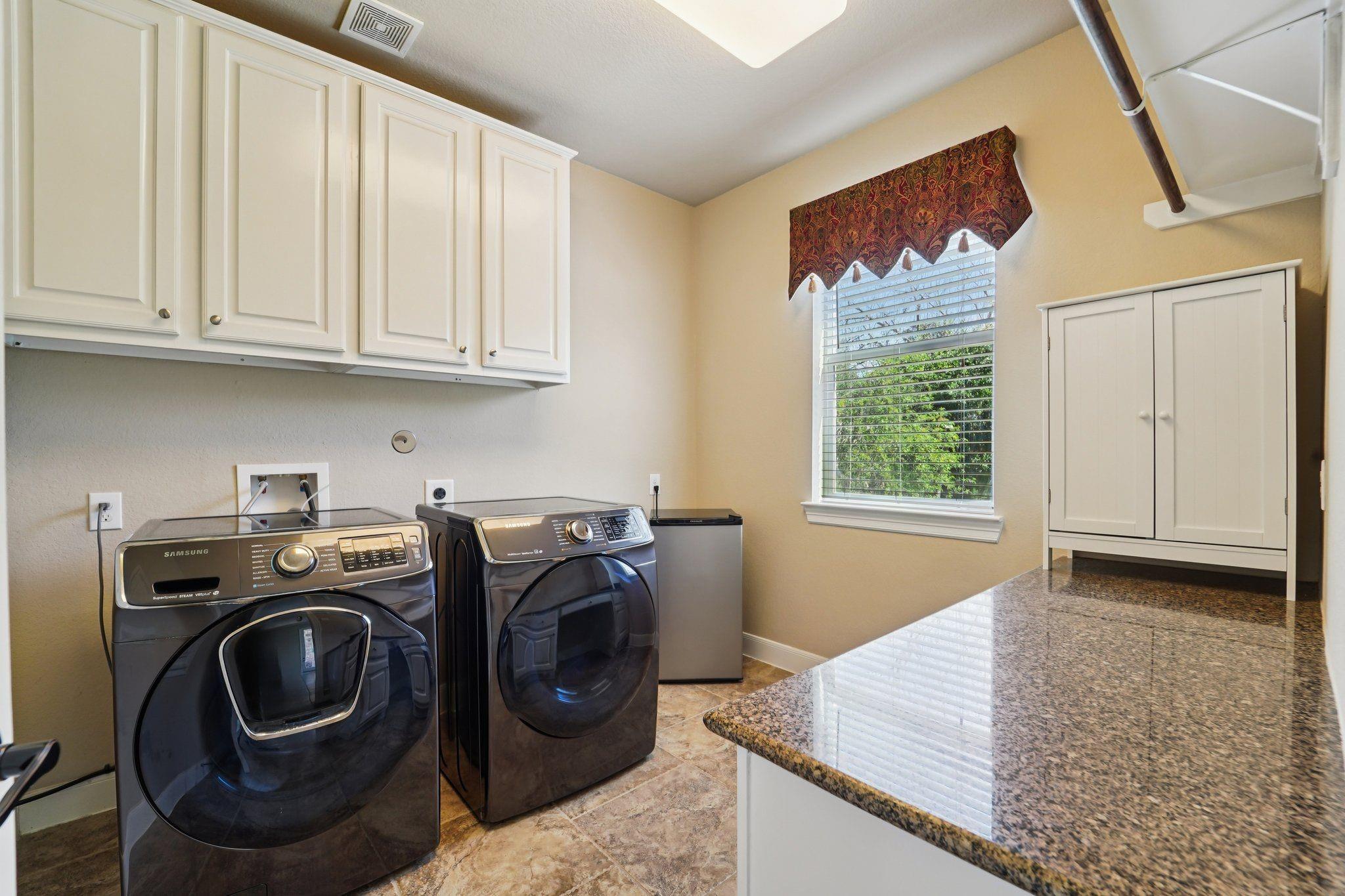 2441 W Bramlet Drive