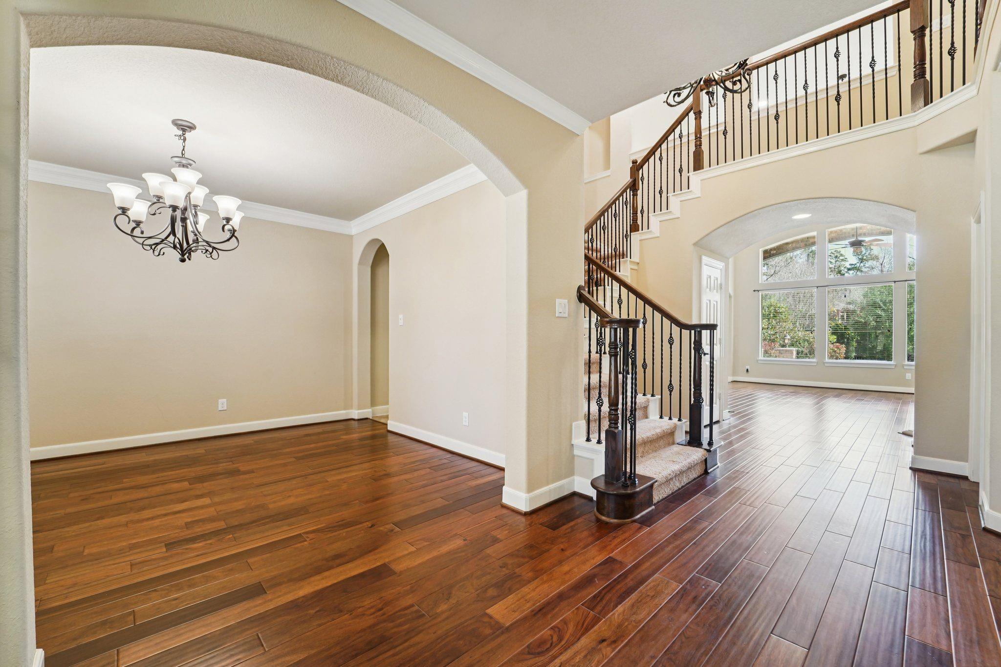 2441 W Bramlet Drive