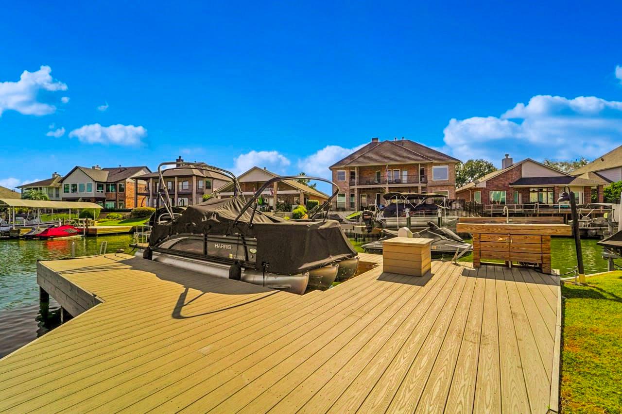 2057 S Shore Boulevard, Montgomery