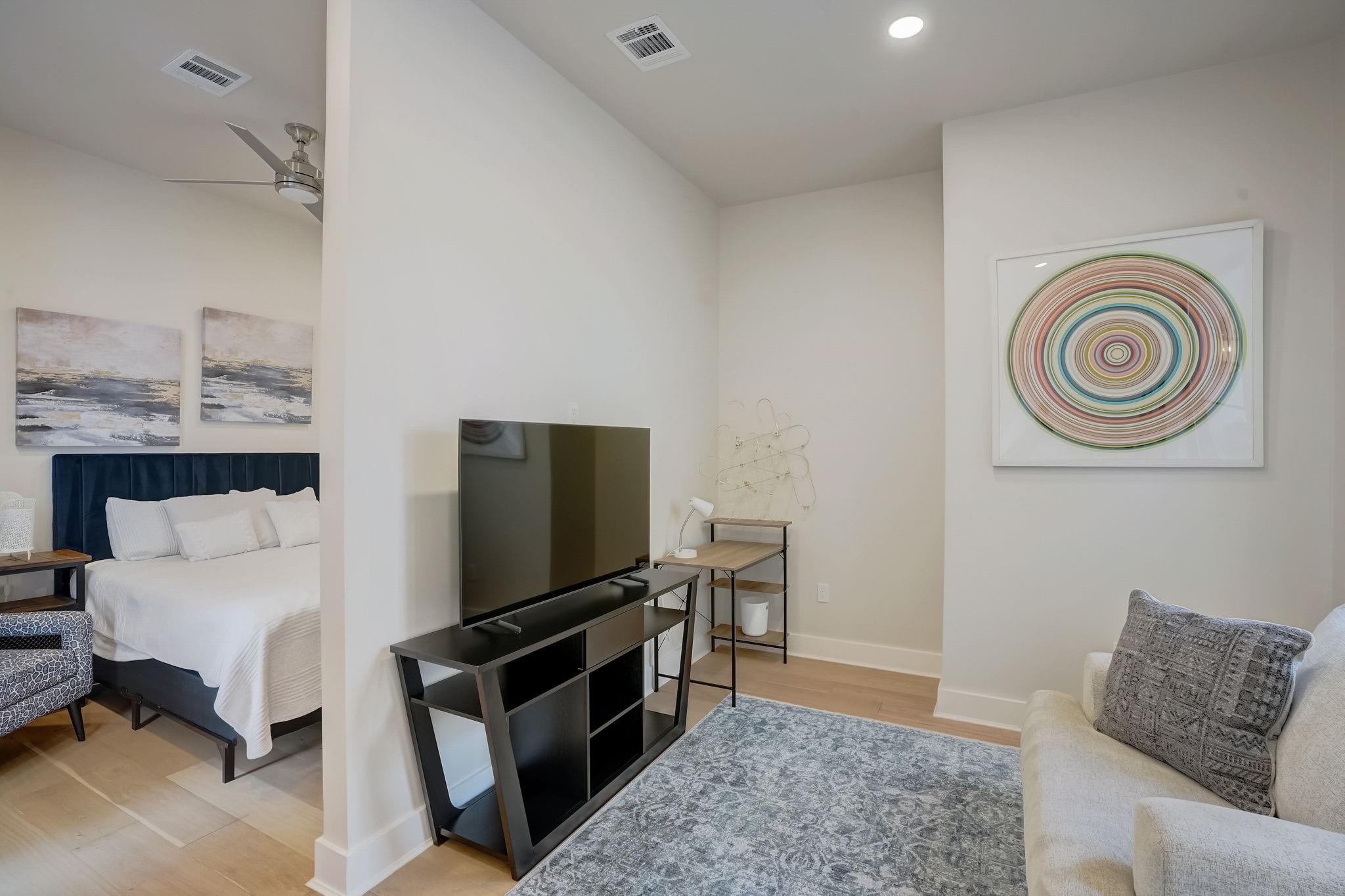 7519 Red Bay Circle