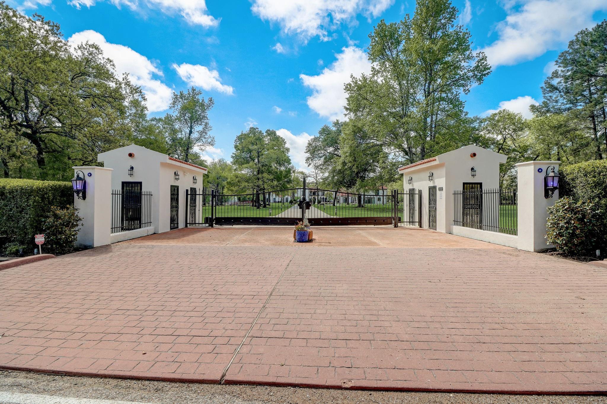 7519 Red Bay Circle