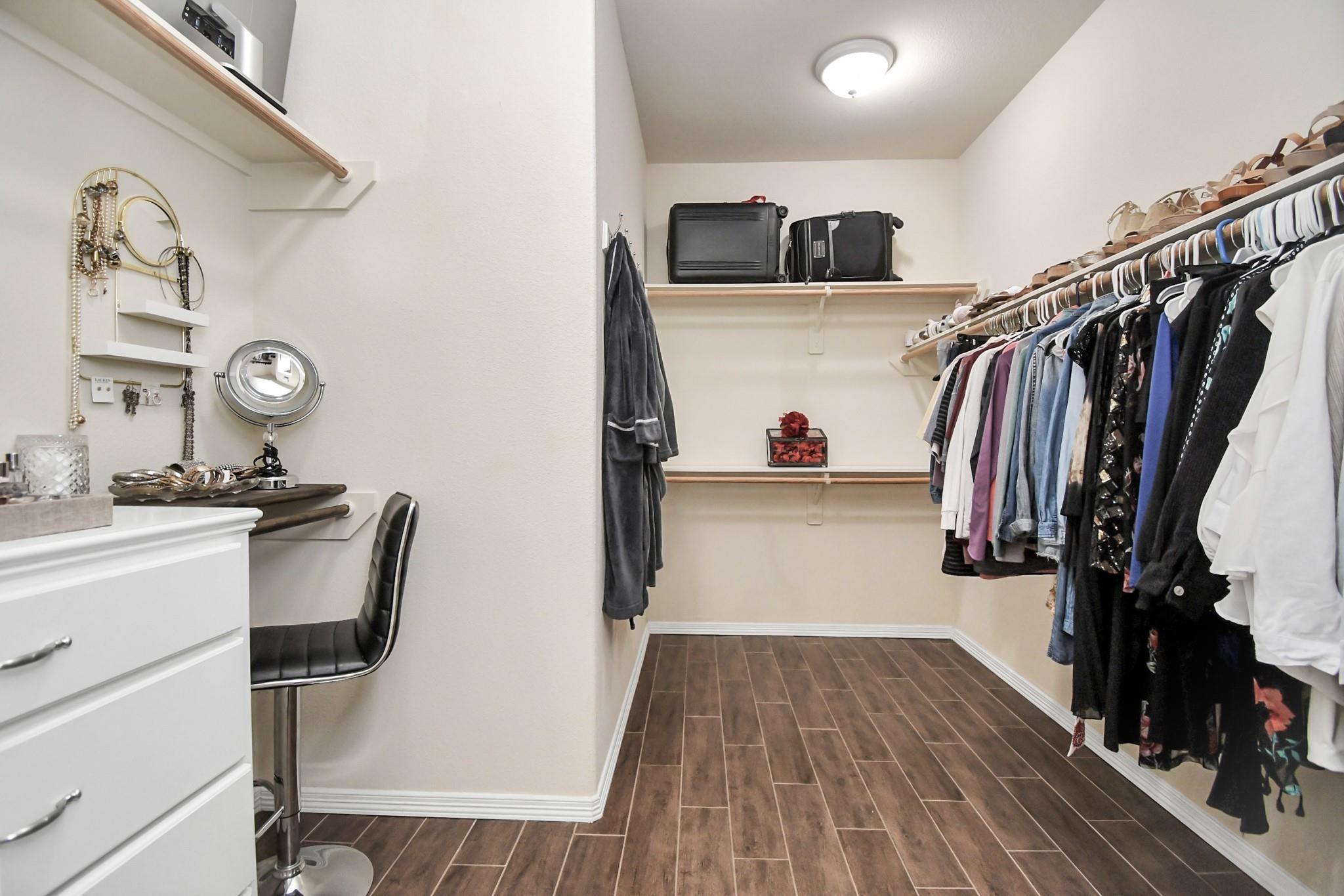 8624 Sunset Loch Drive