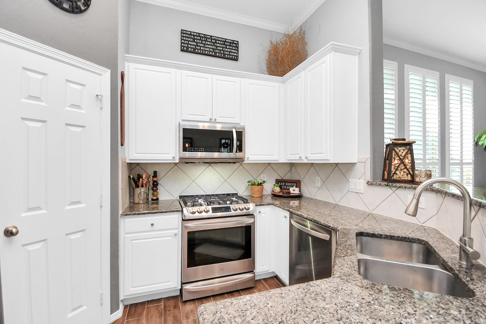 8624 Sunset Loch Drive