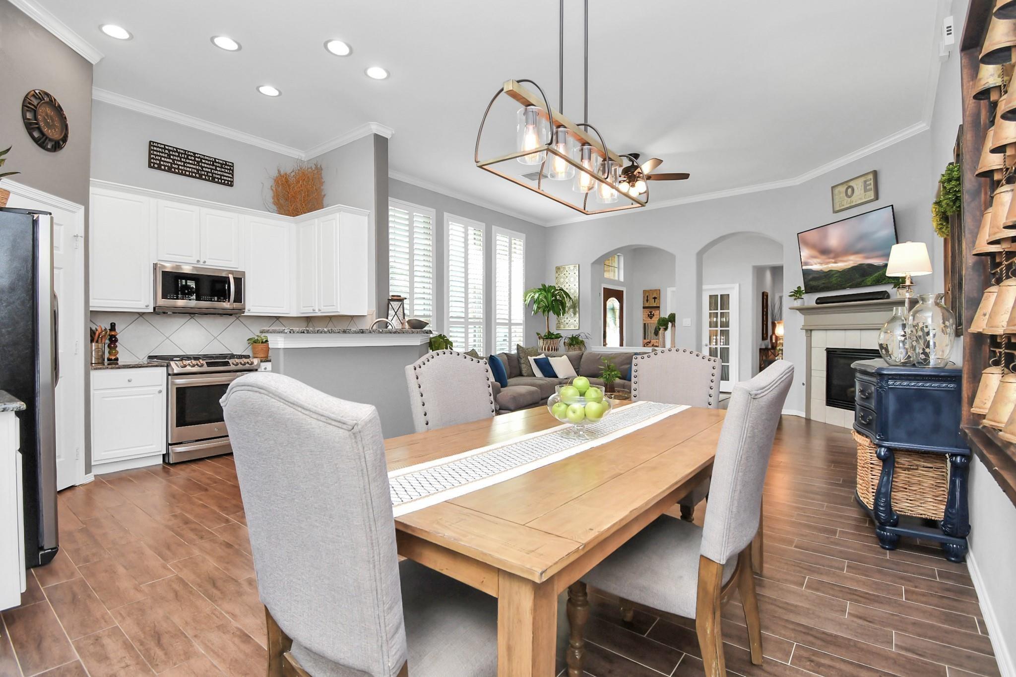 8624 Sunset Loch Drive
