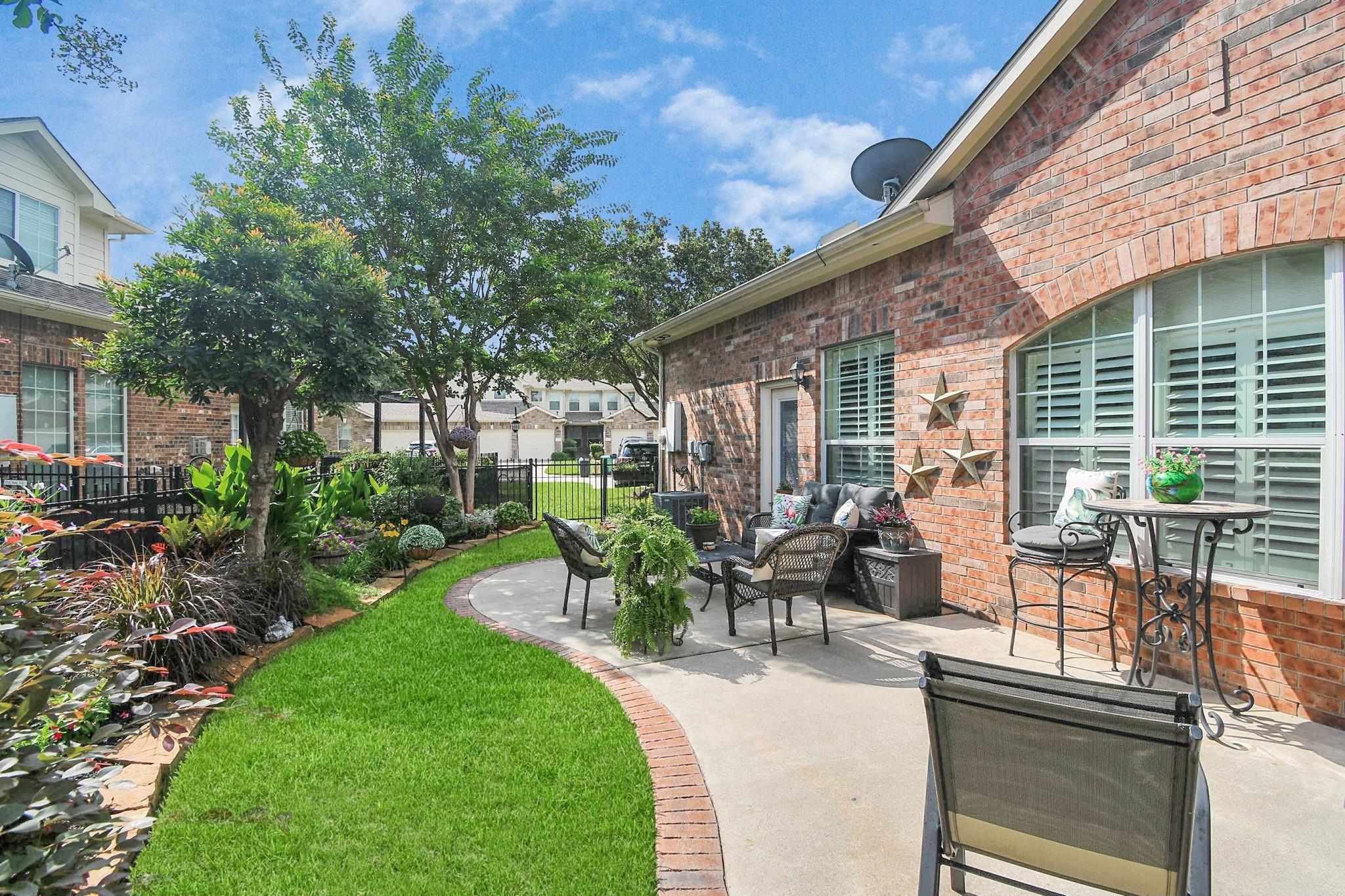 8624 Sunset Loch Drive