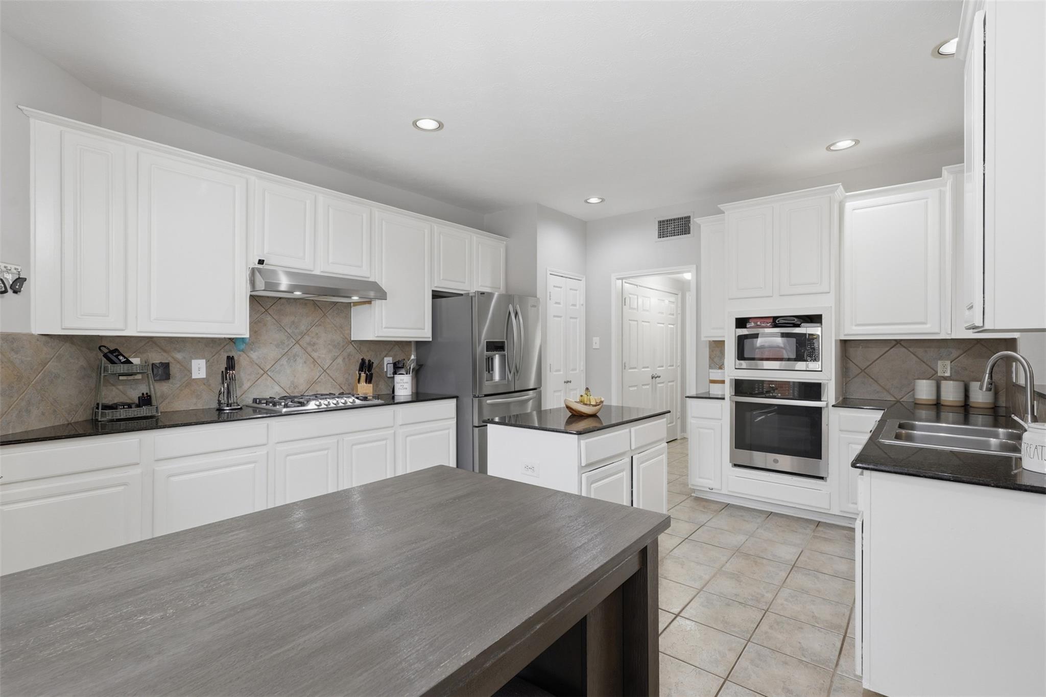 2538 Acadiana Lane