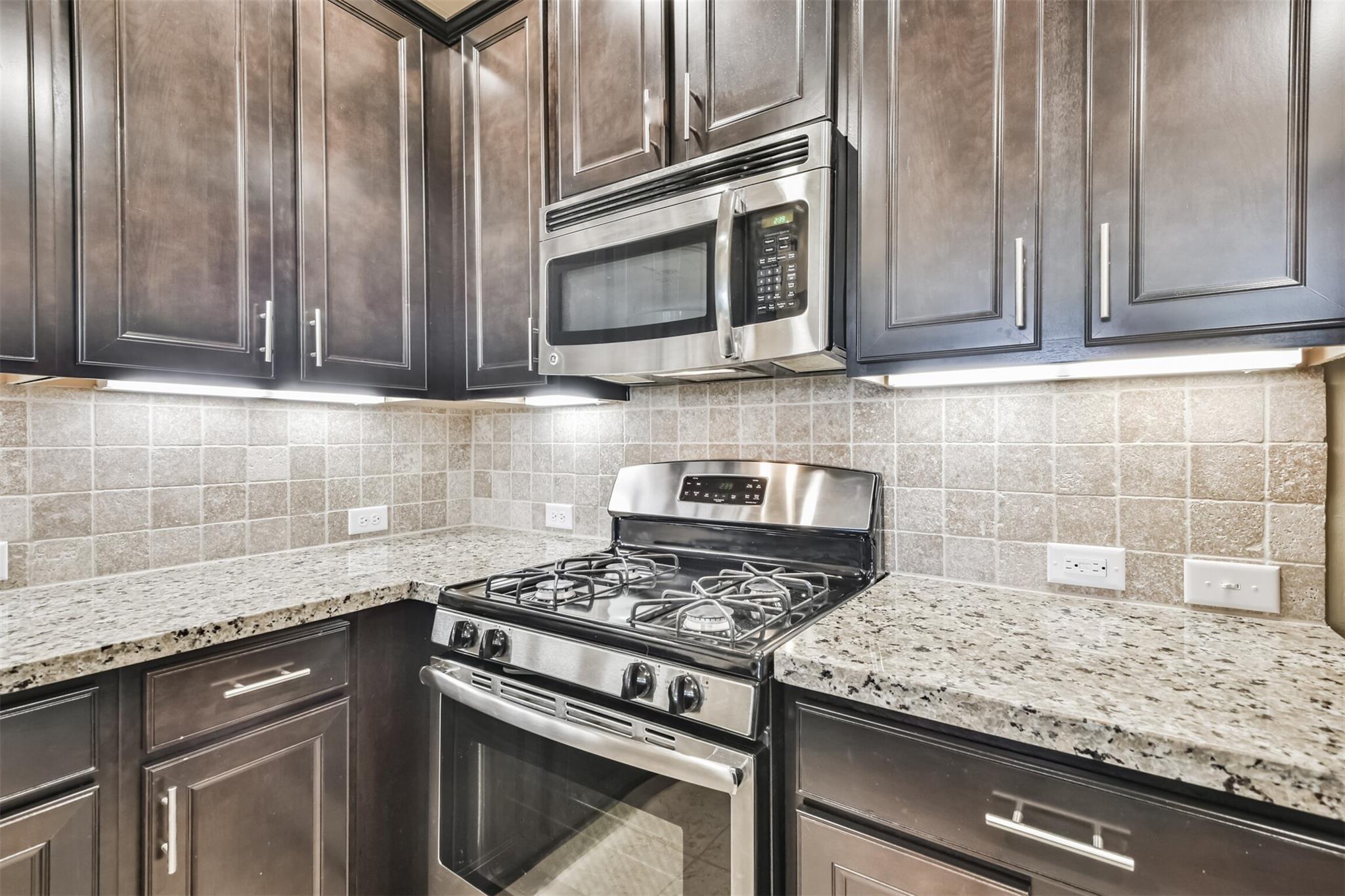 8513 Sunset Loch Drive