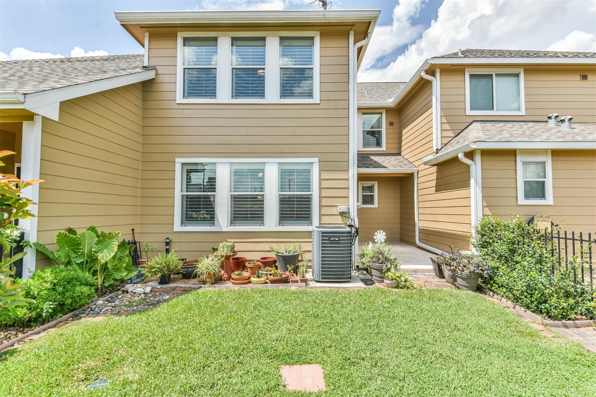 8513 Sunset Loch Drive