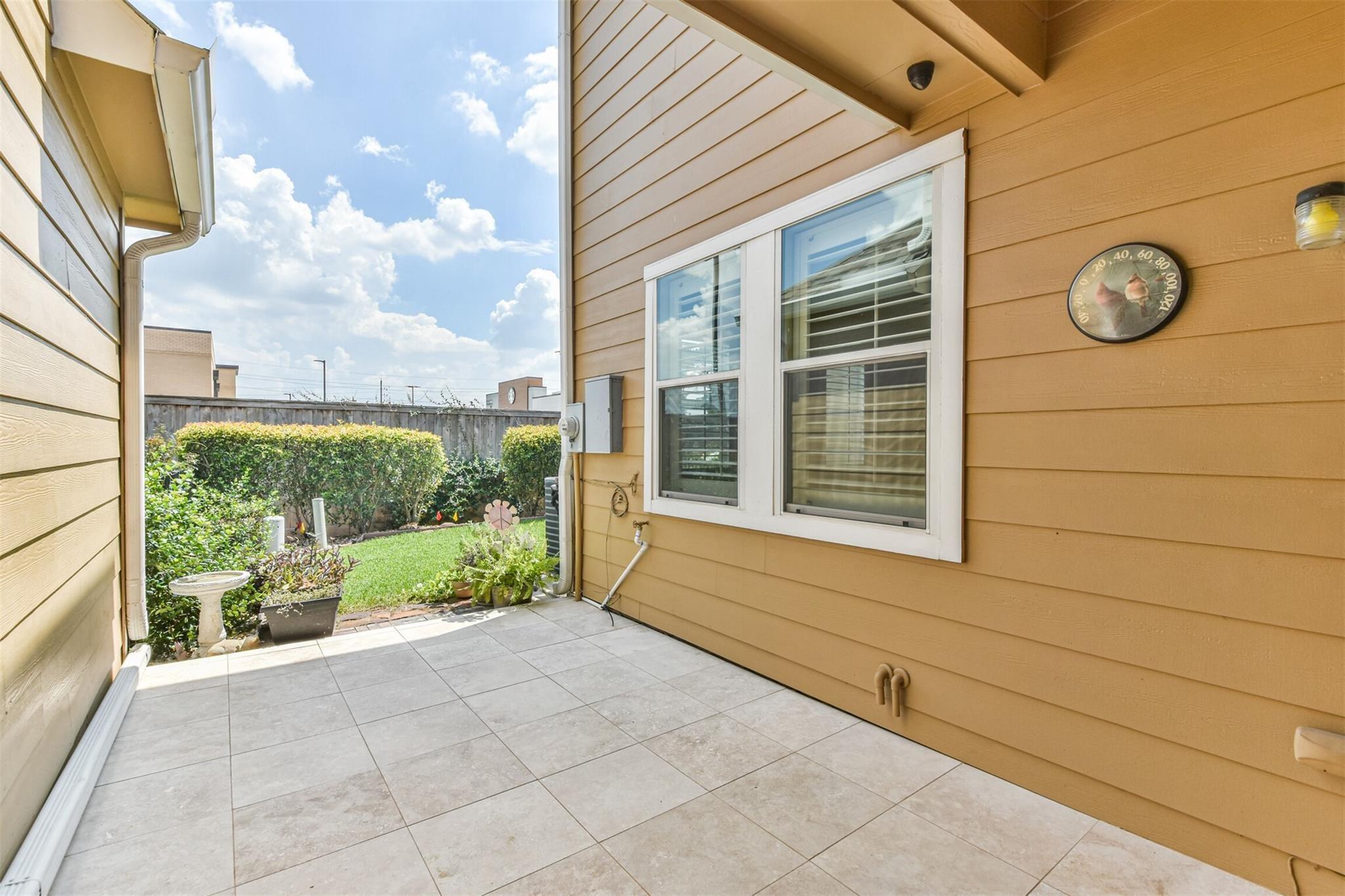 8513 Sunset Loch Drive