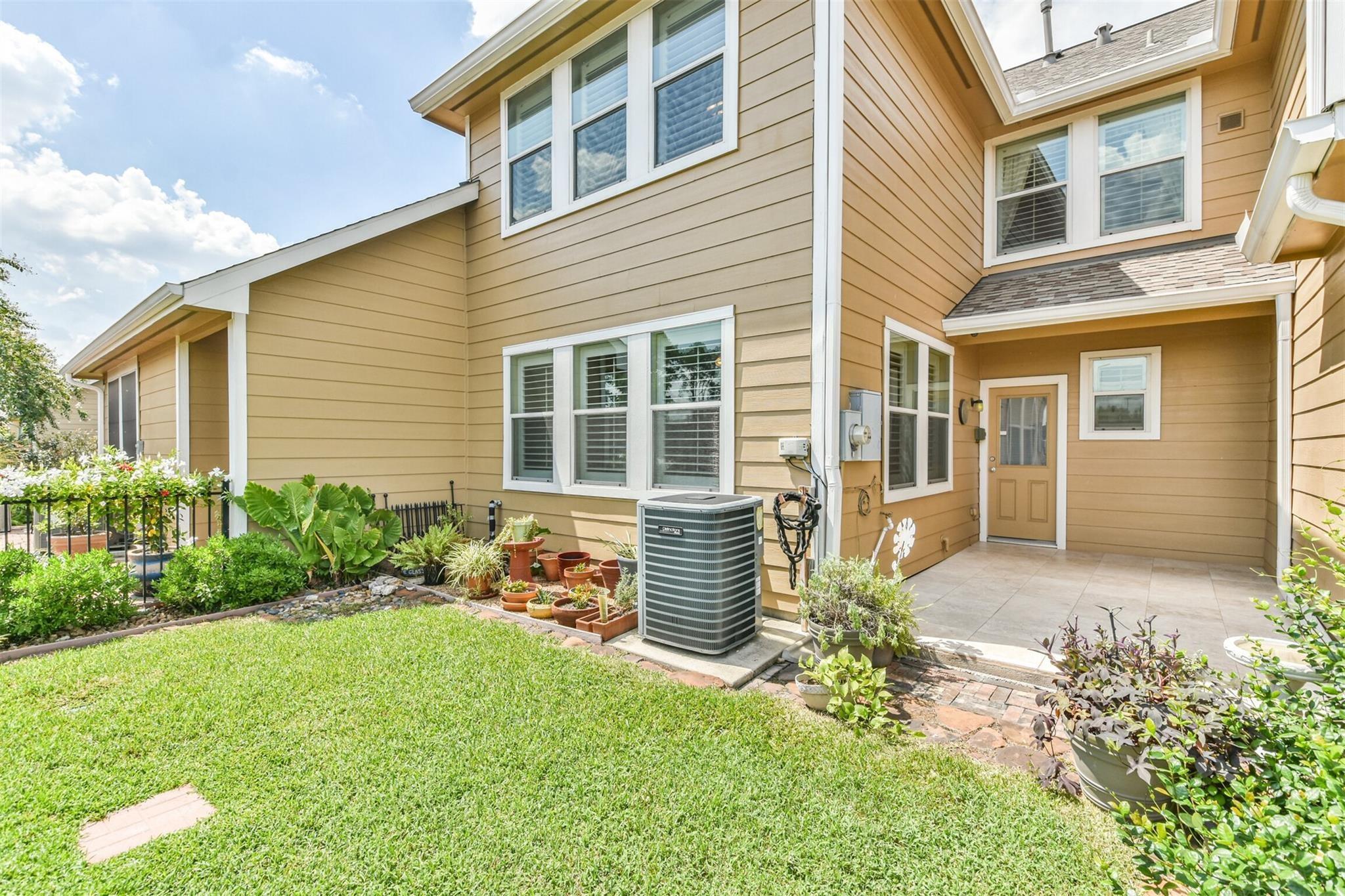 8513 Sunset Loch Drive