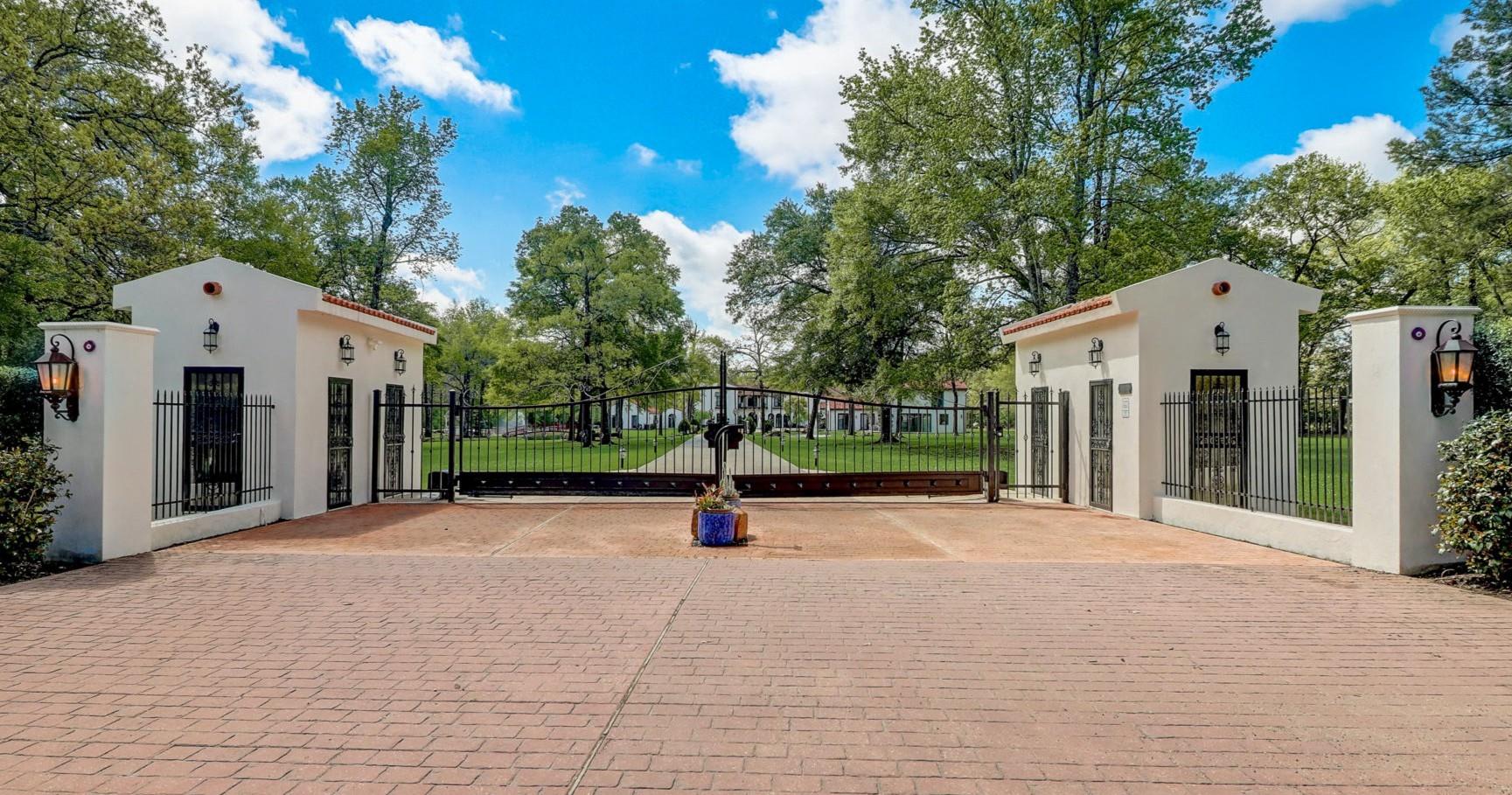 7519 Red Bay Circle