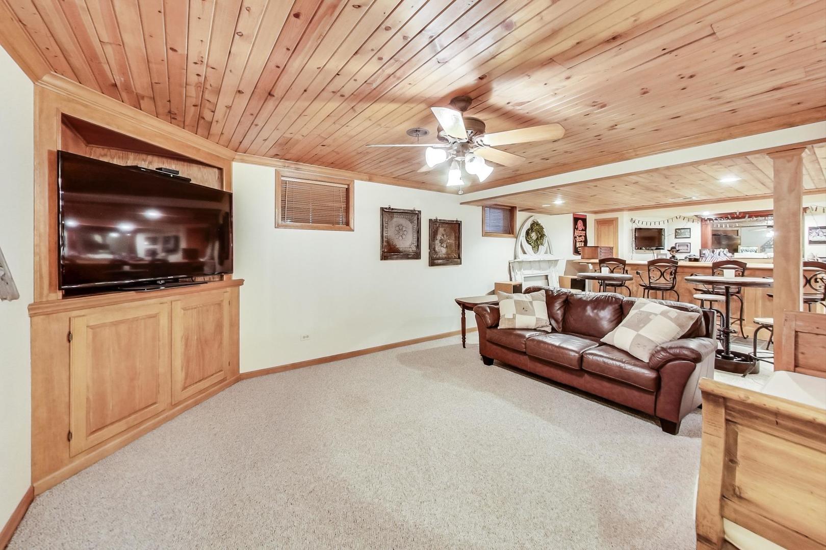 2120 Primrose Lane