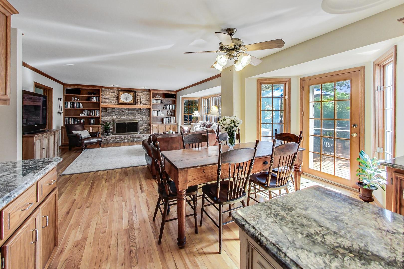 2120 Primrose Lane