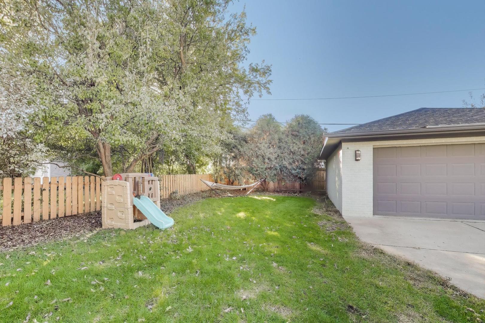 416 Leitch Avenue