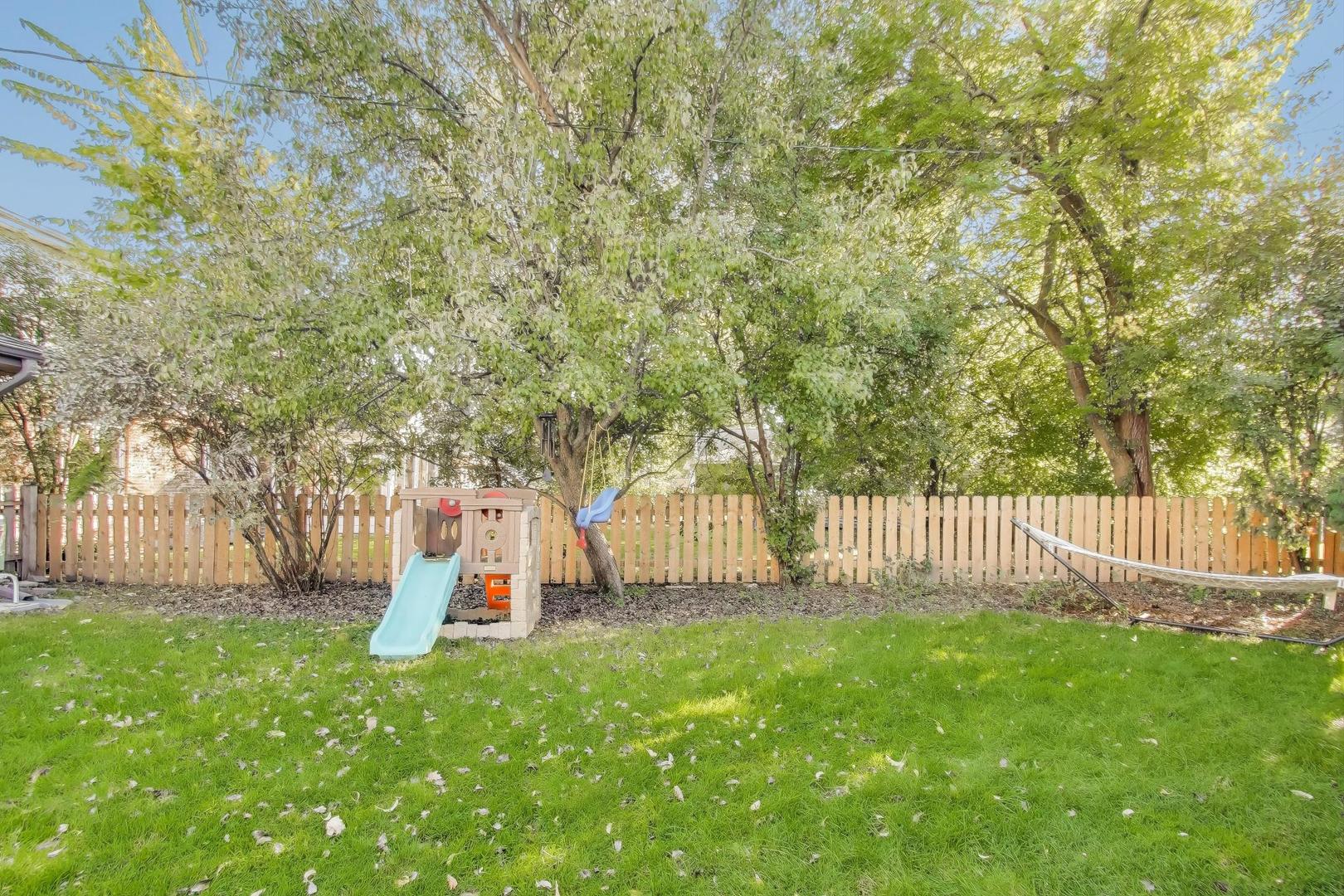 416 Leitch Avenue