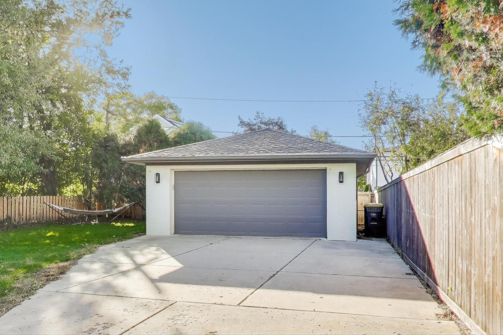 416 Leitch Avenue