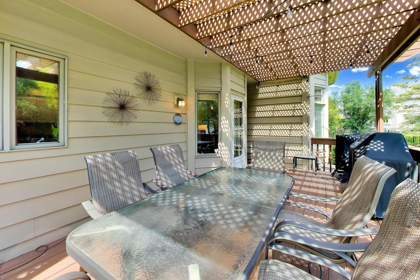 712 De Lasalle Court
