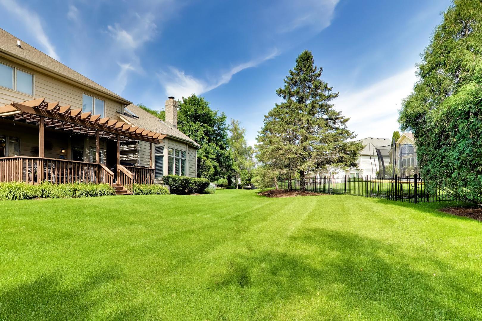 712 De Lasalle Court