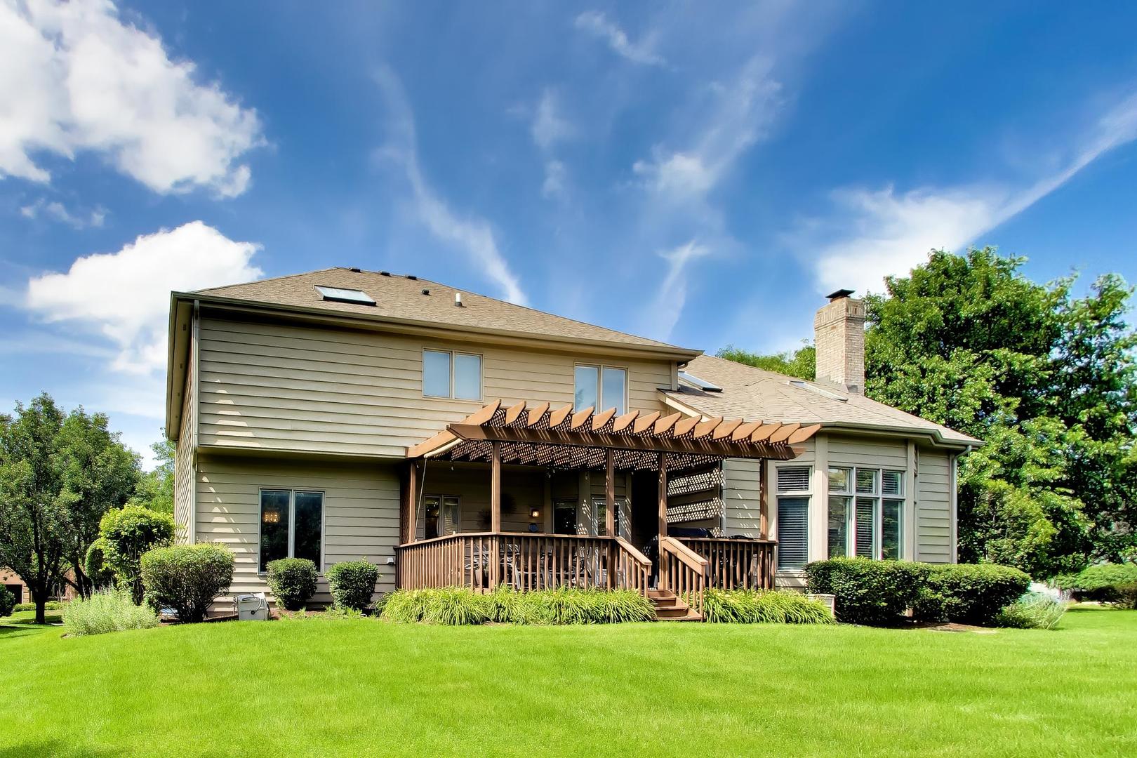 712 De Lasalle Court