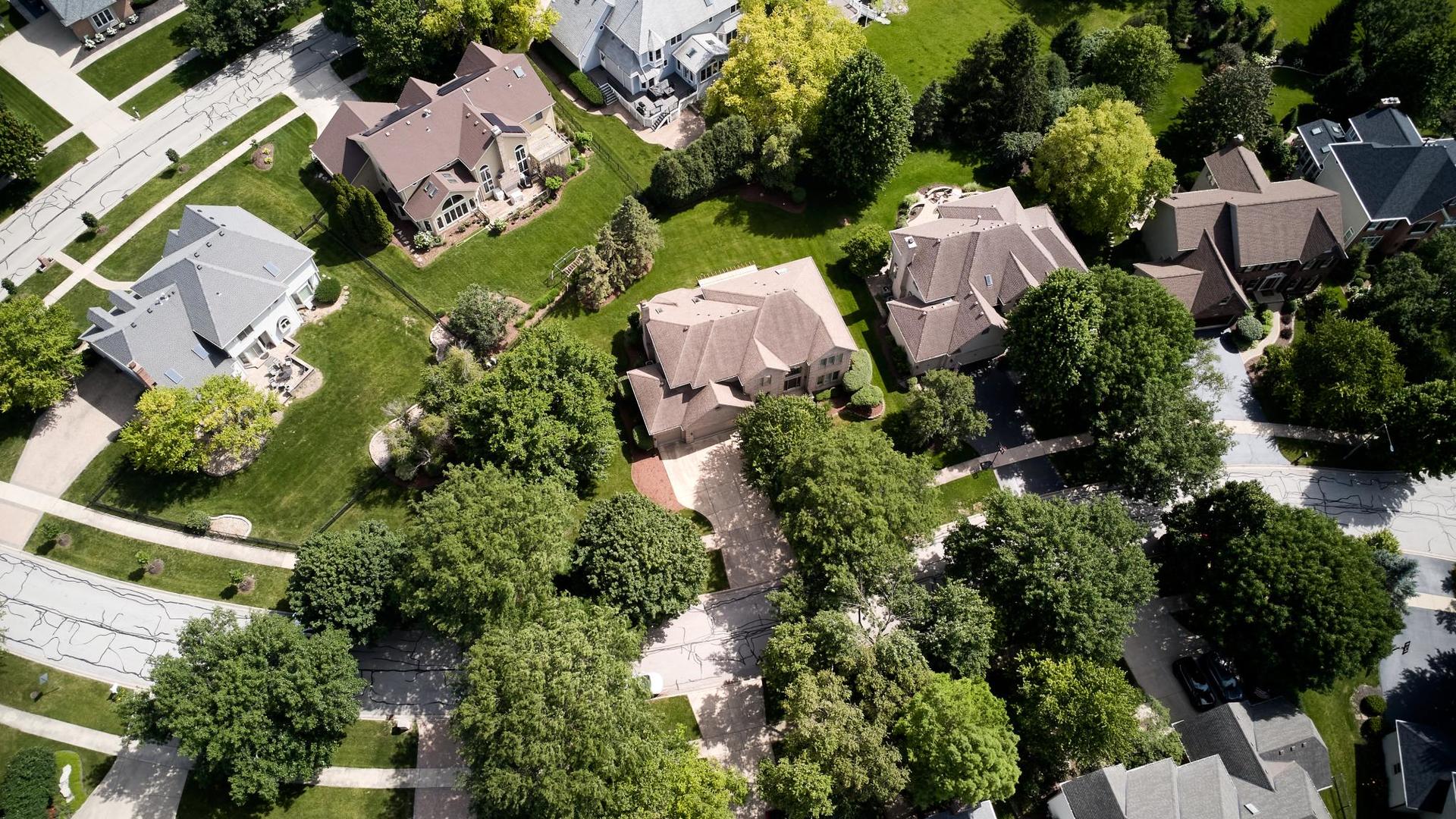 712 De Lasalle Court