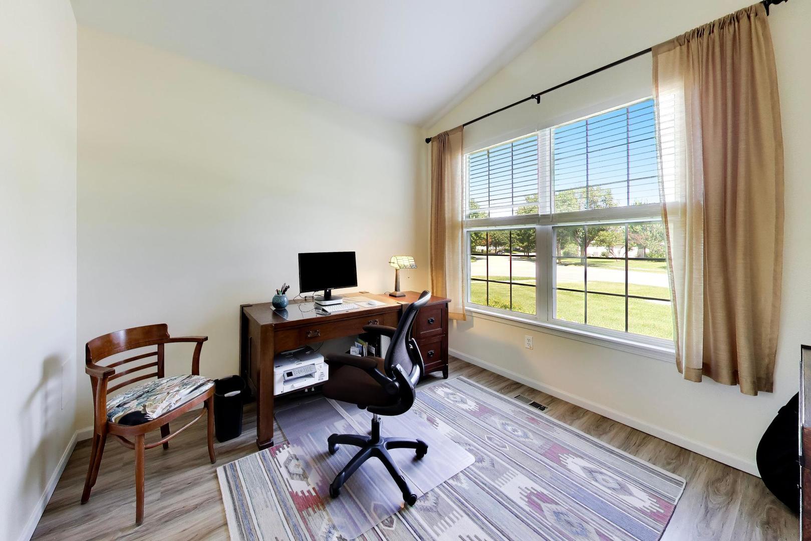 1450 W Ludington Circle