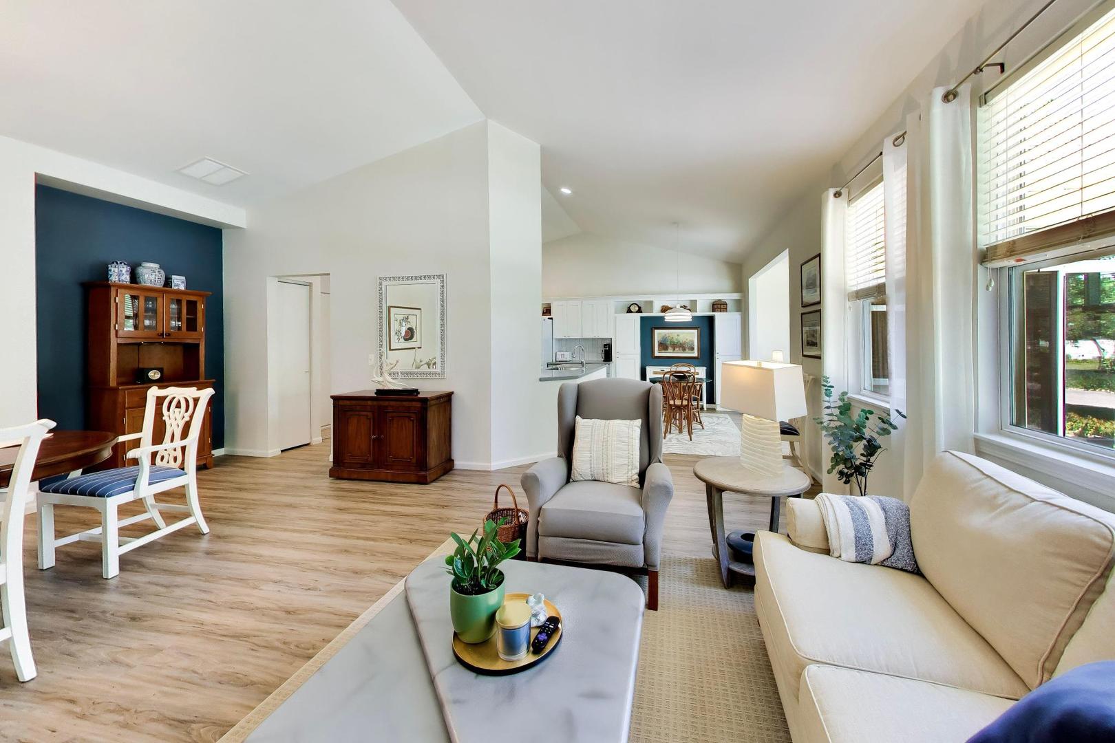 1450 W Ludington Circle