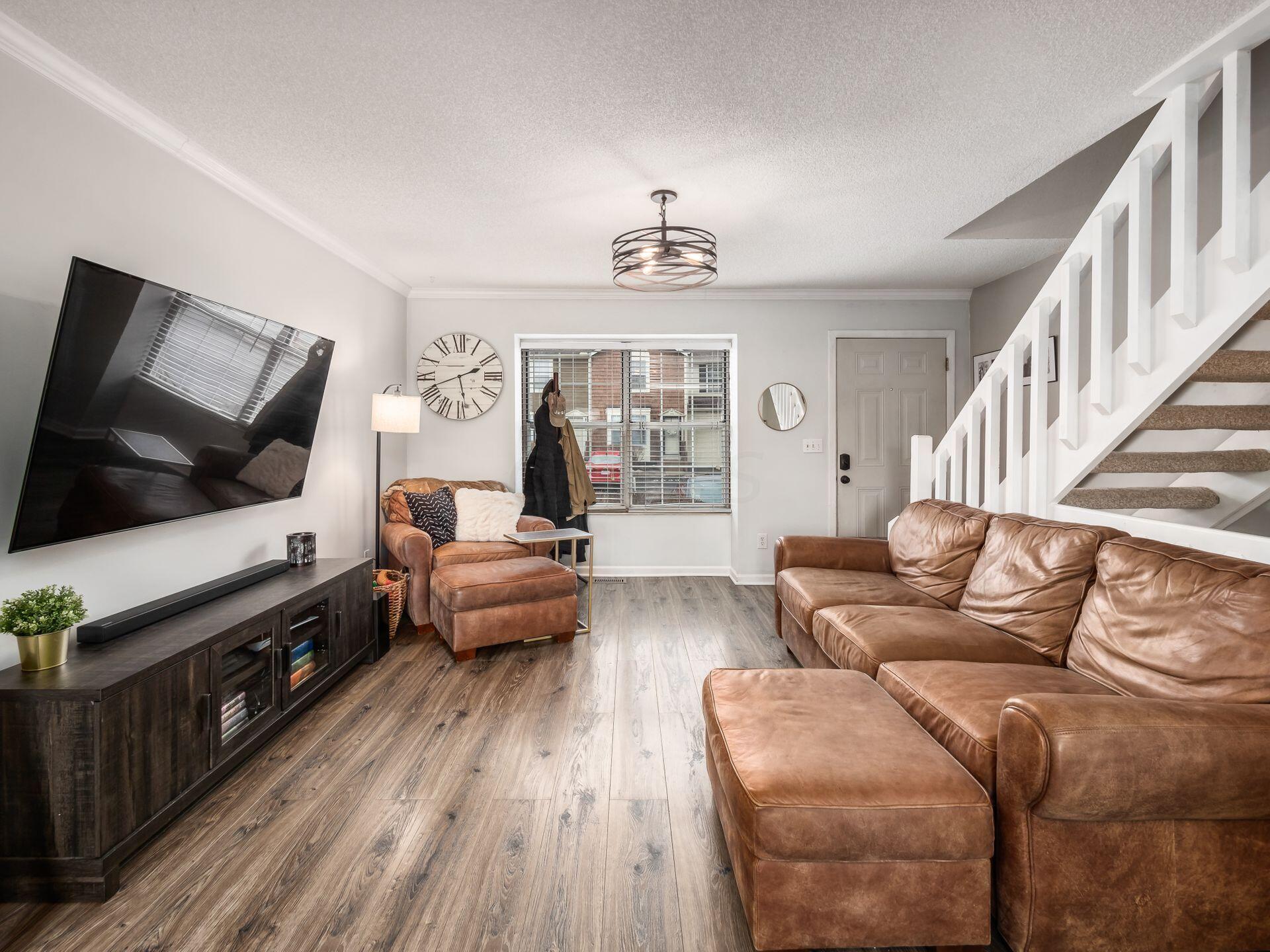 5019 Stoneybrook Boulevard, 10A
