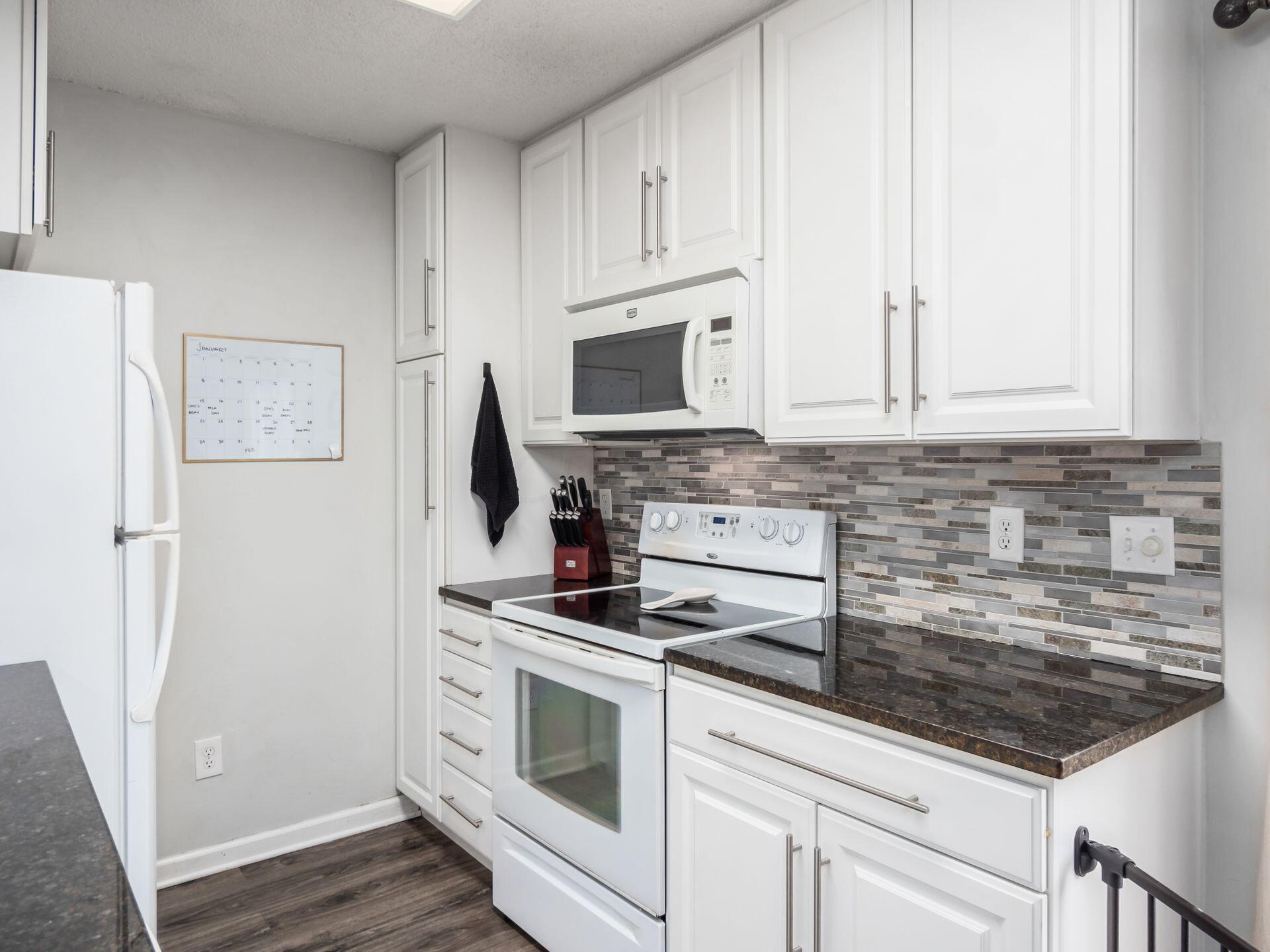 5019 Stoneybrook Boulevard, 10A