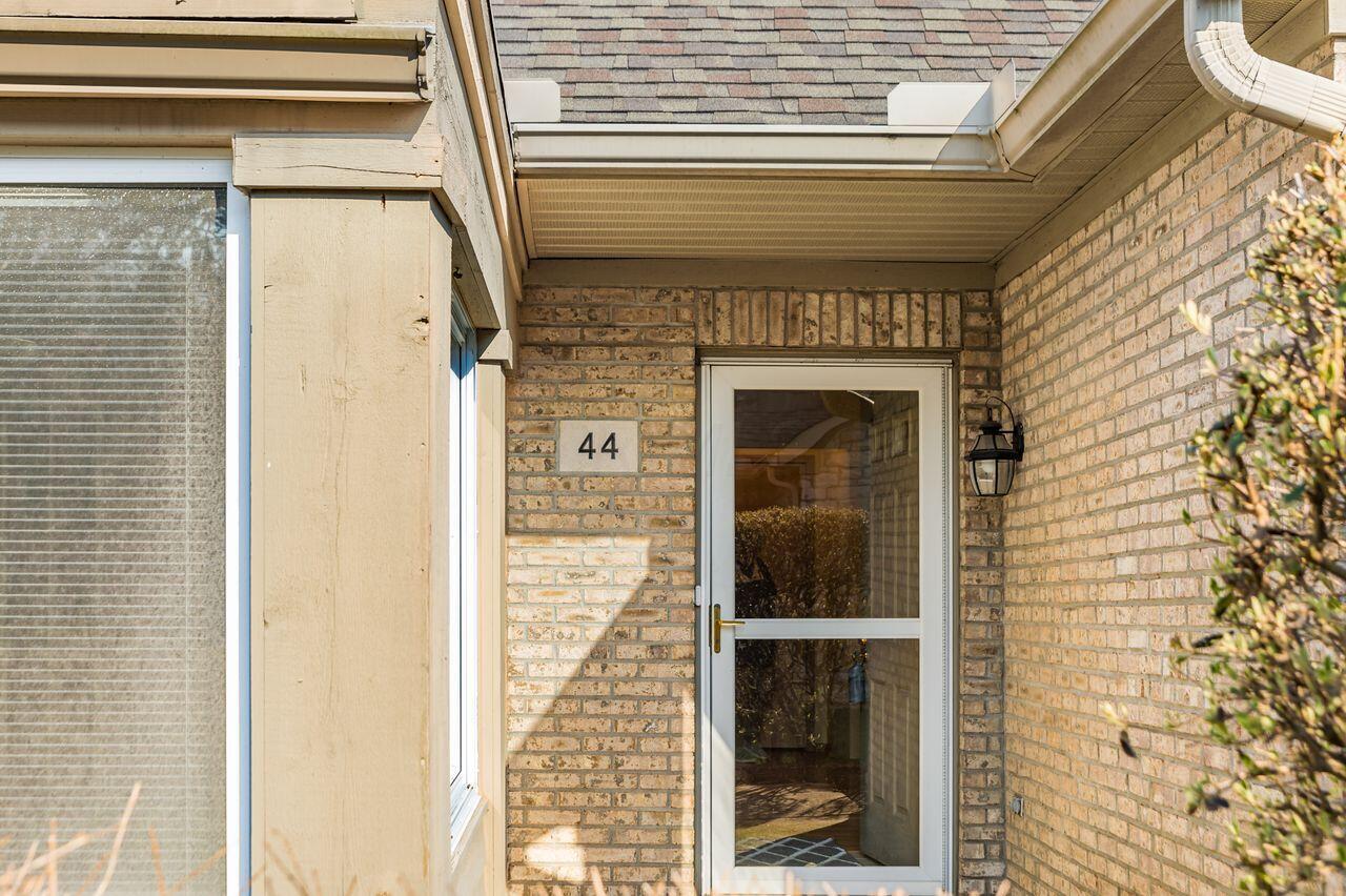 44 Abbeycross Lane
