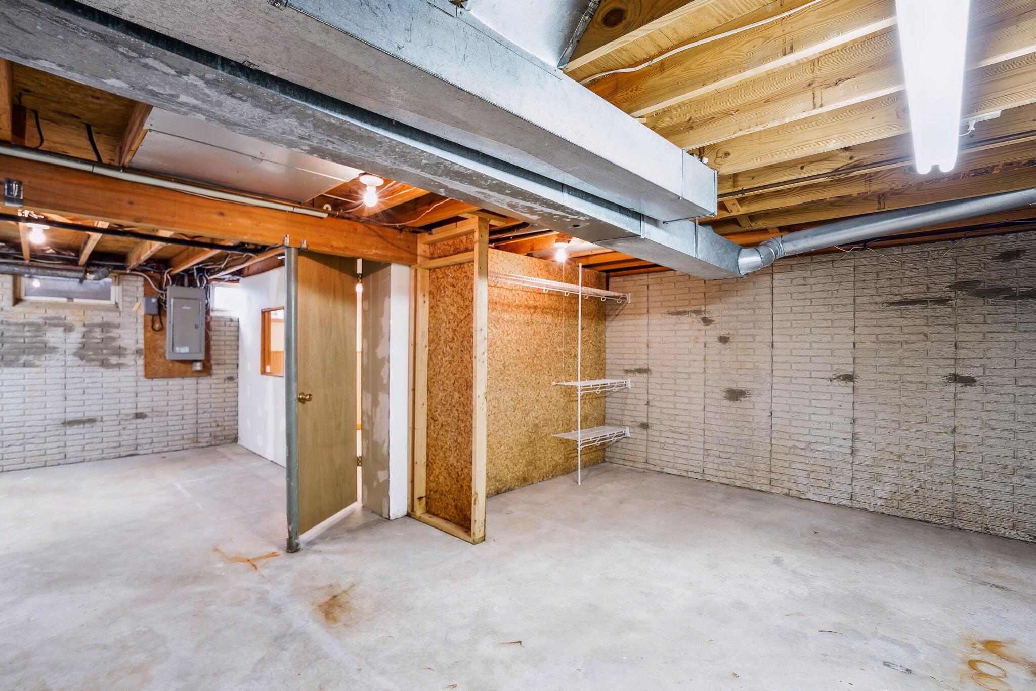 1267 Le Anne Marie Circle