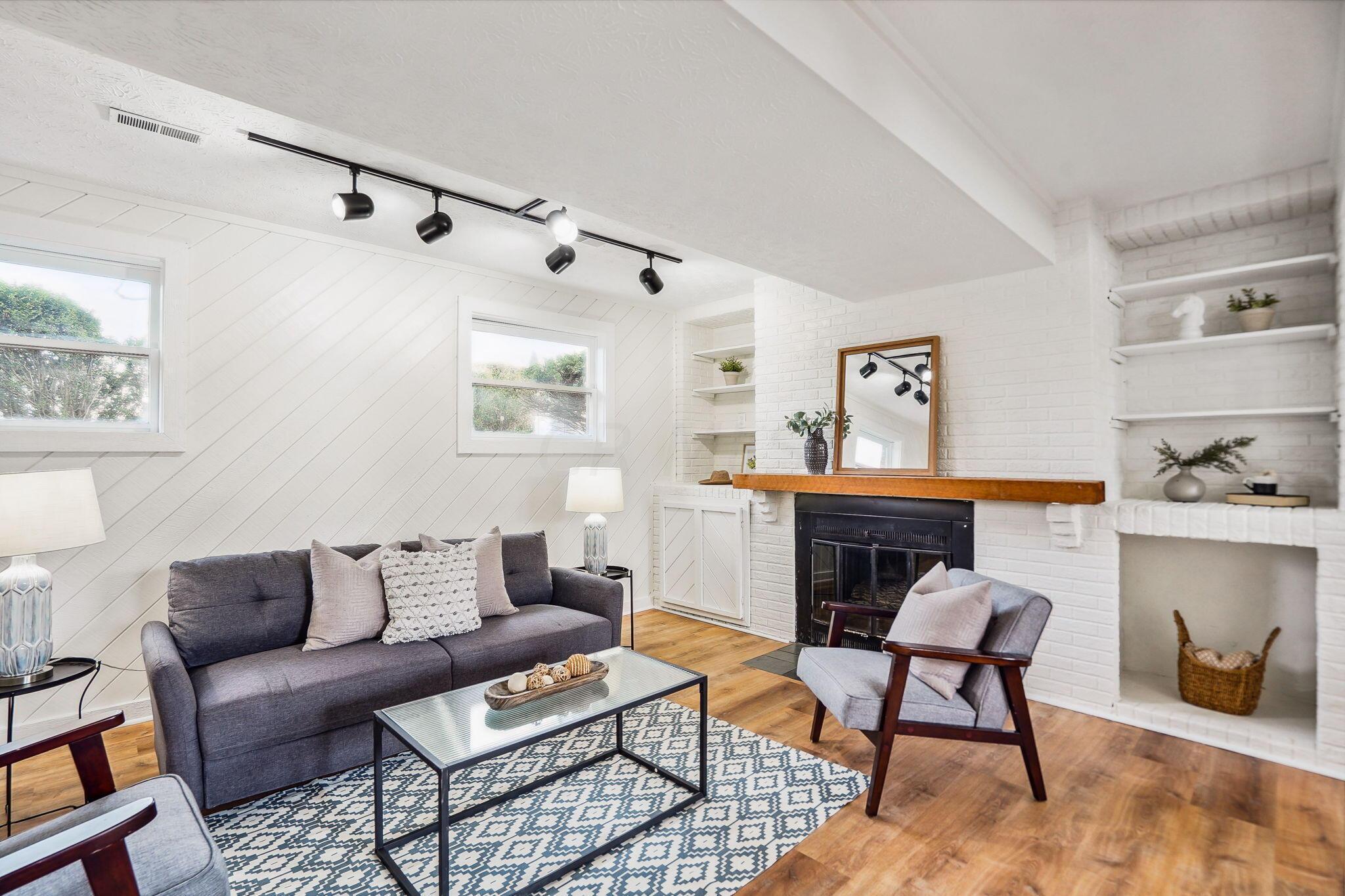 1267 Le Anne Marie Circle