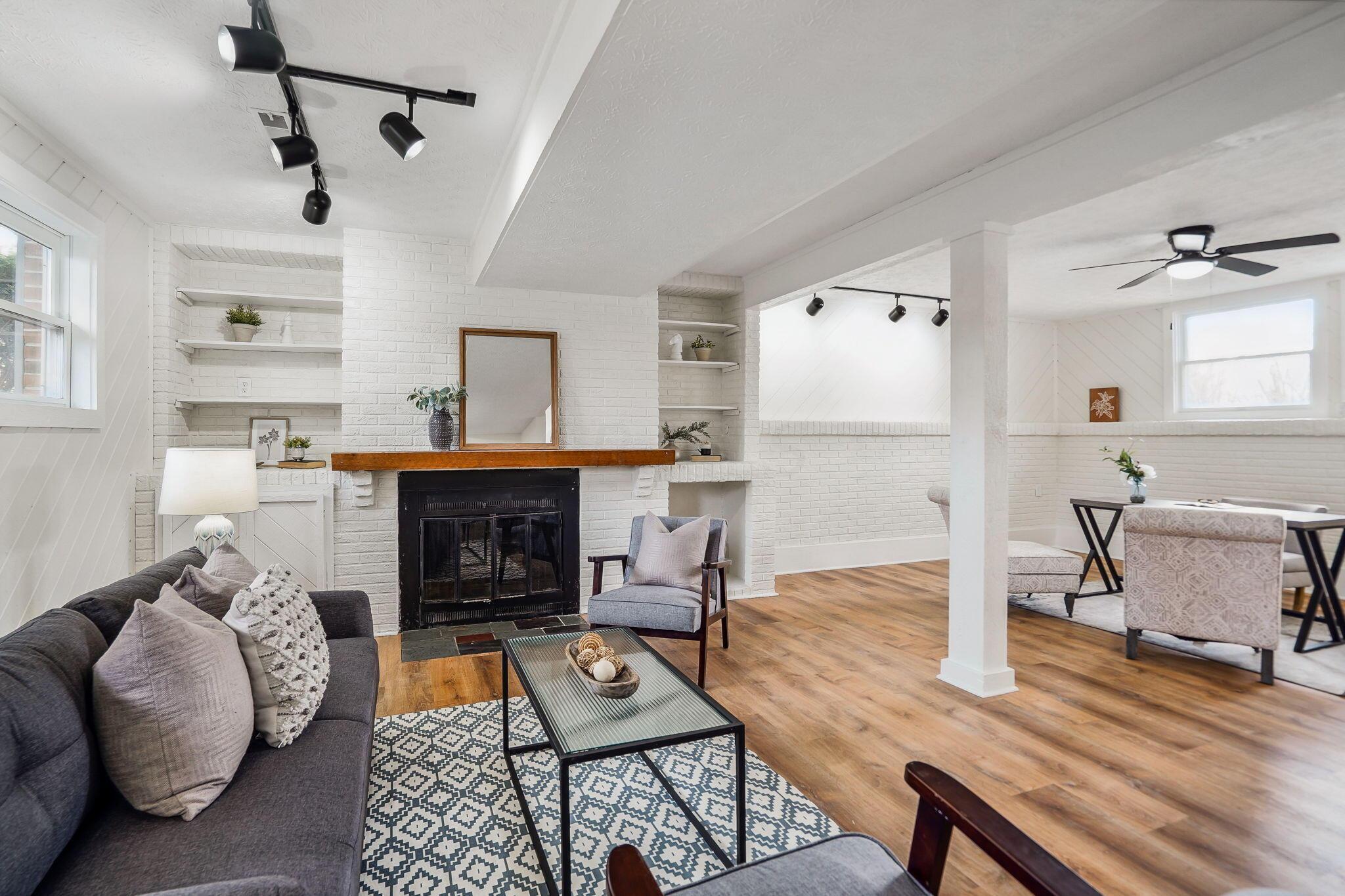 1267 Le Anne Marie Circle
