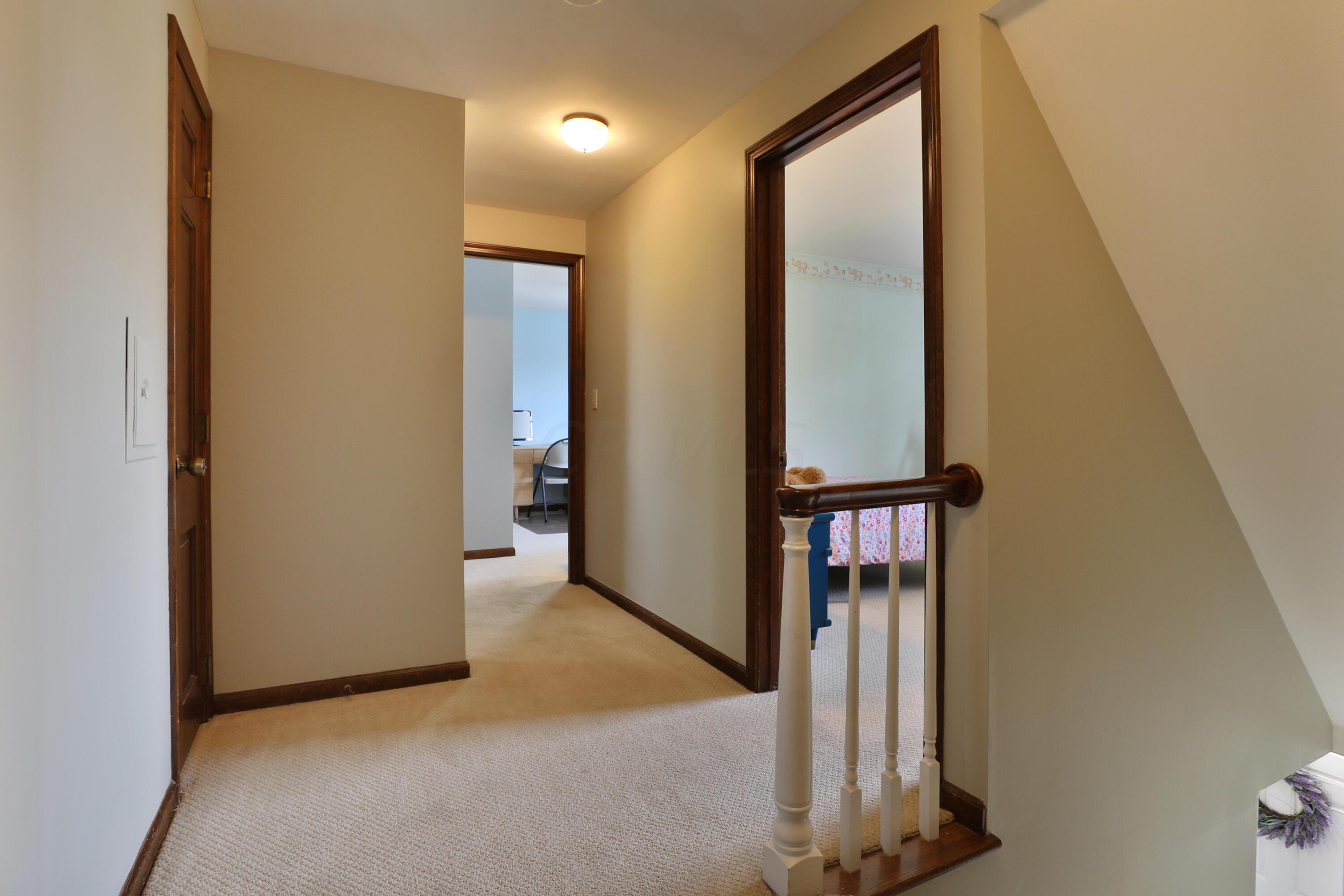 1121 Circle On The Green