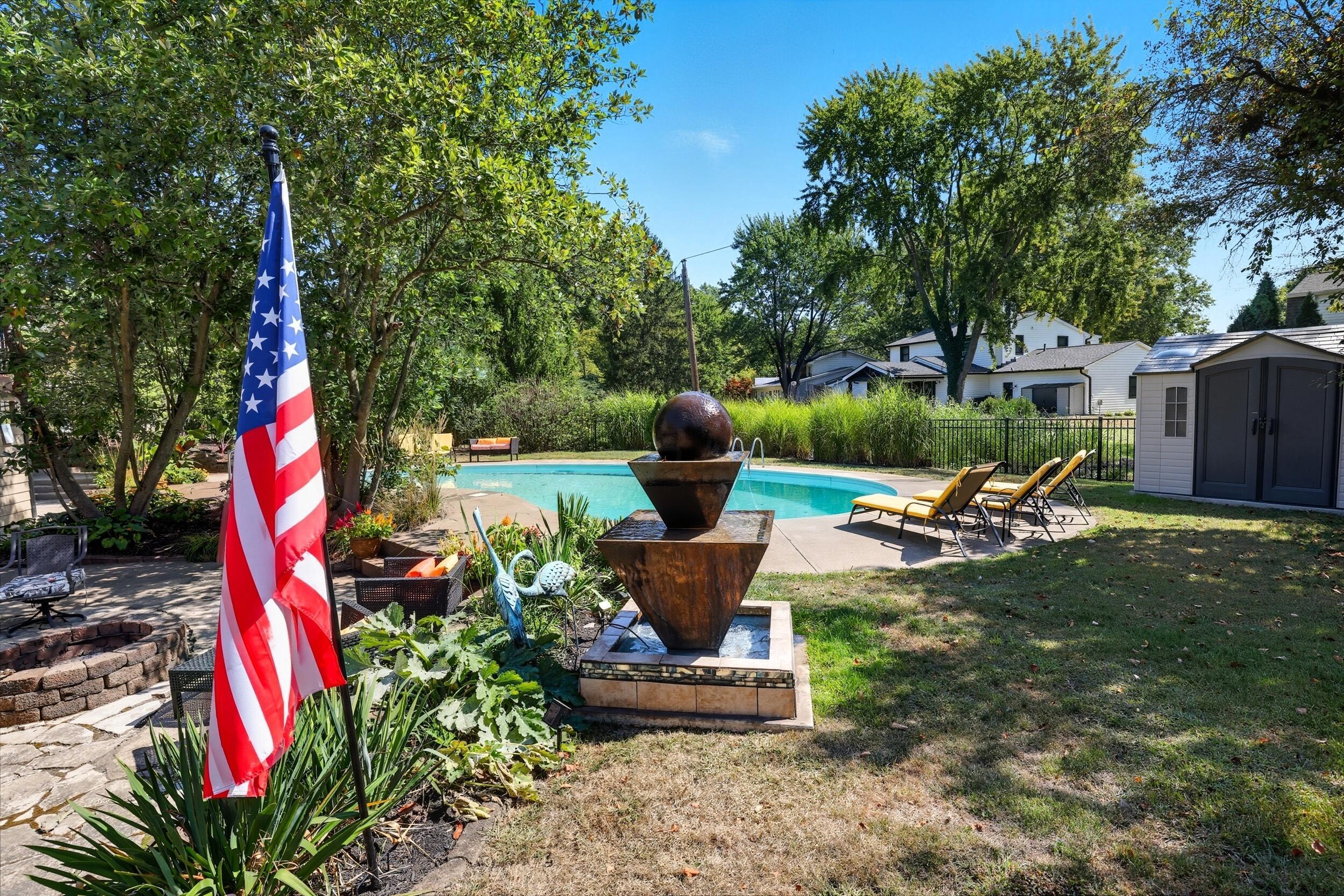 941 Clubview Boulevard S