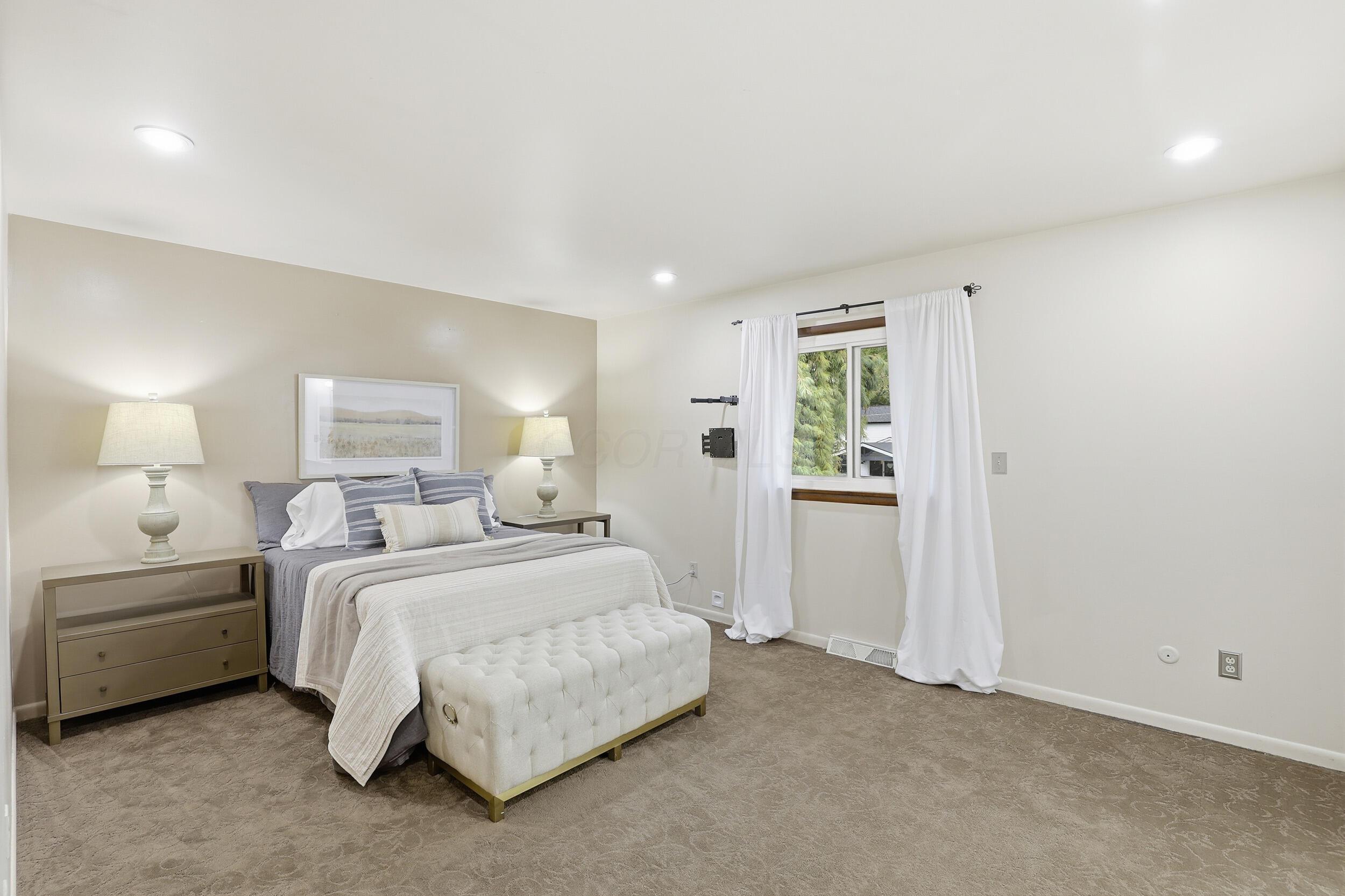 941 Clubview Boulevard S