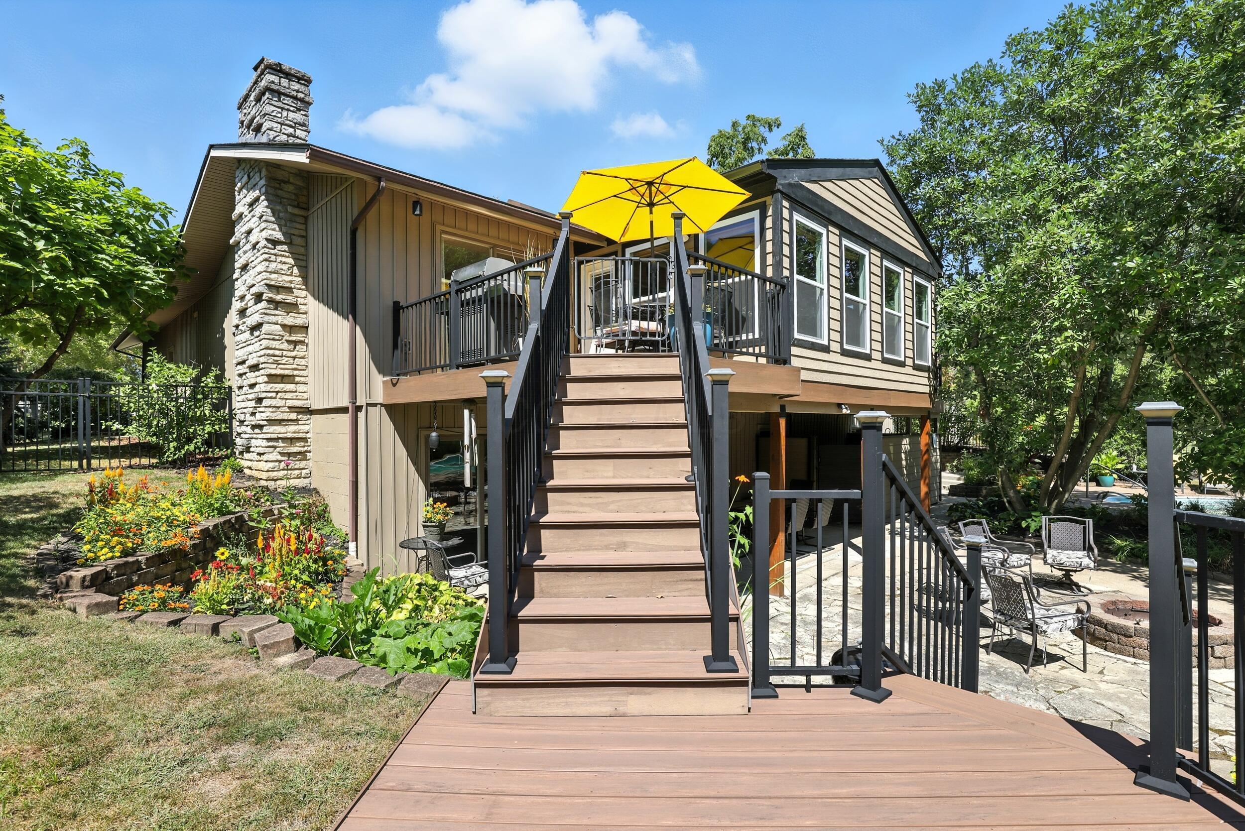 941 Clubview Boulevard S