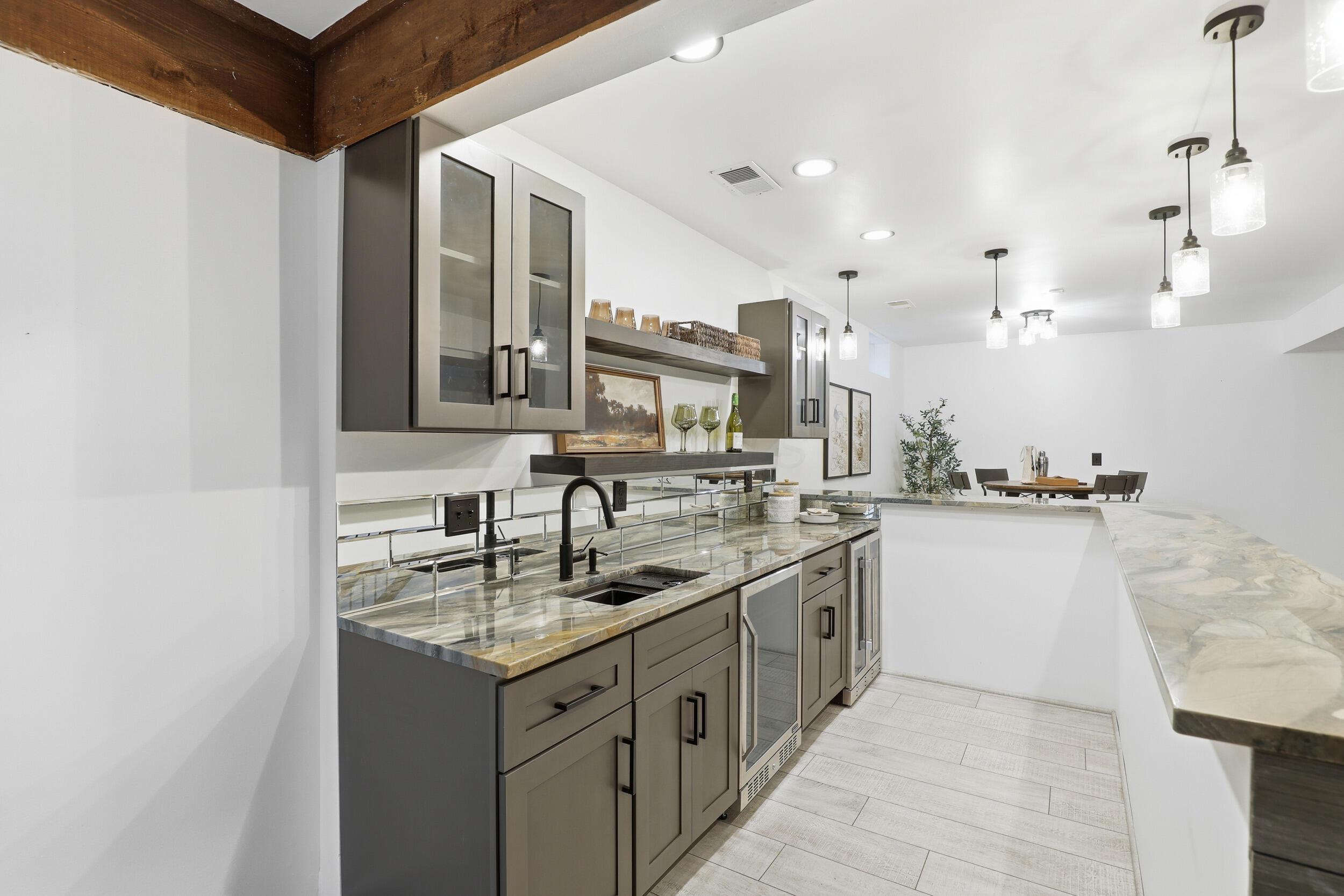 941 Clubview Boulevard S