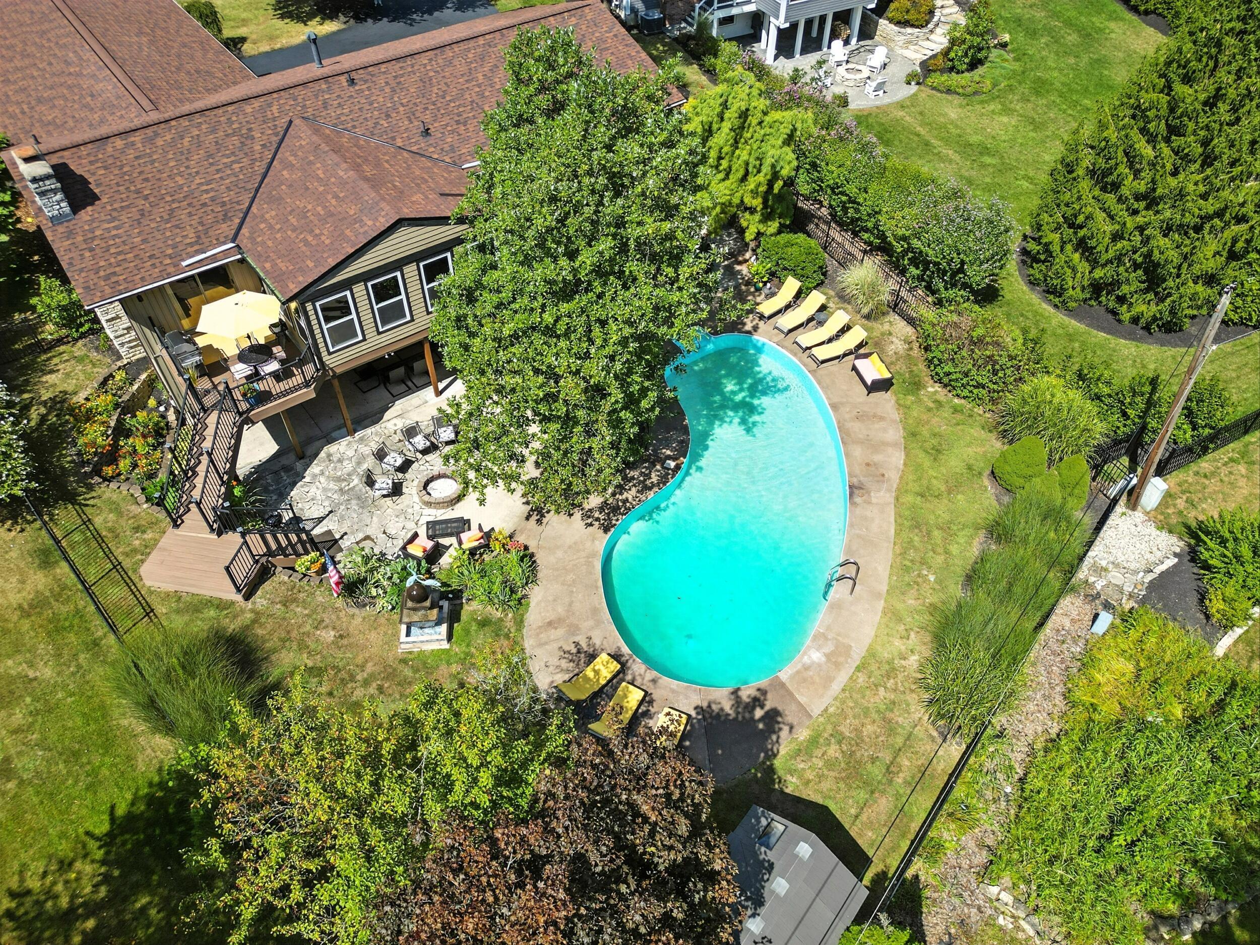 941 Clubview Boulevard S