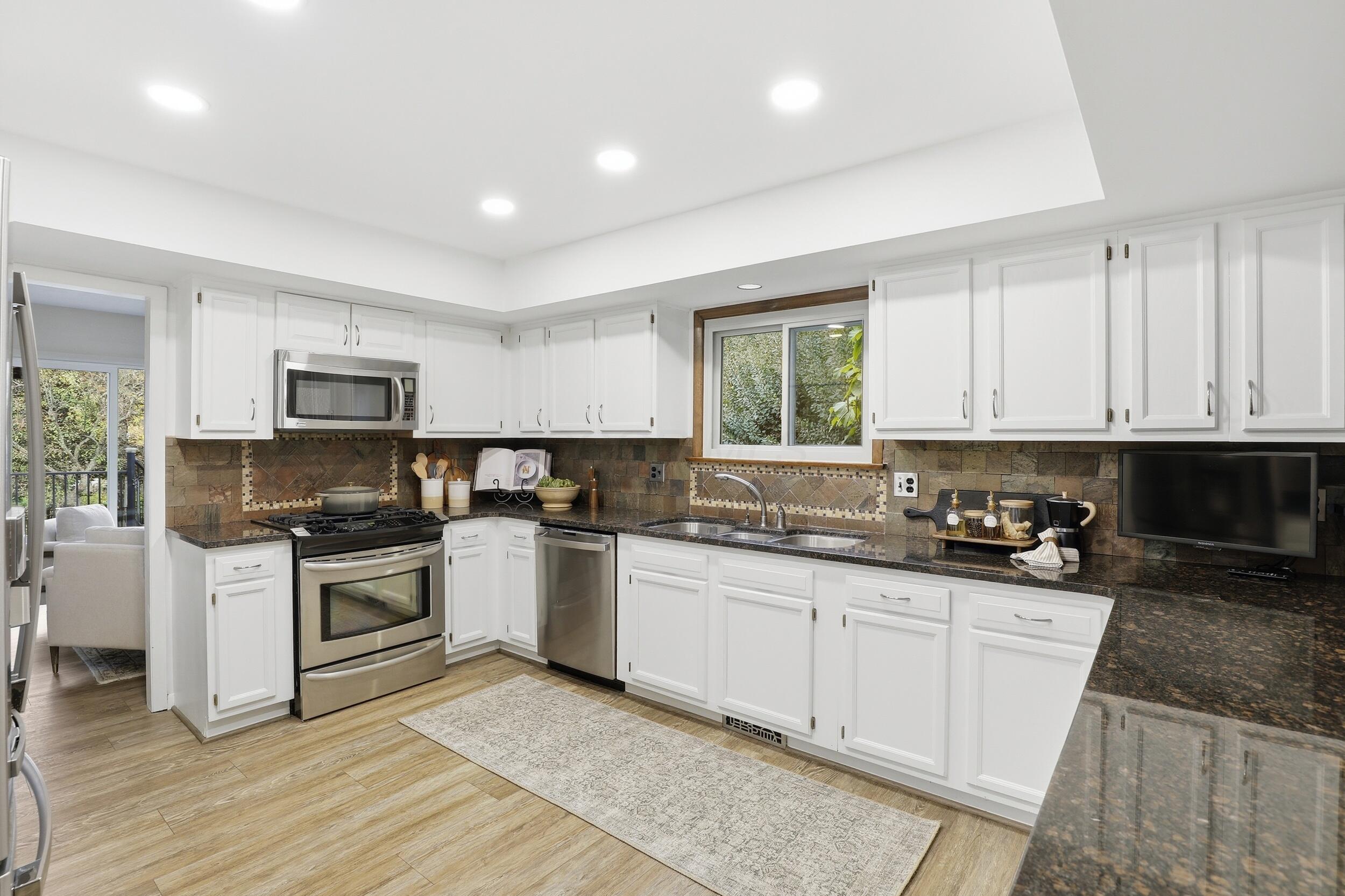 941 Clubview Boulevard S