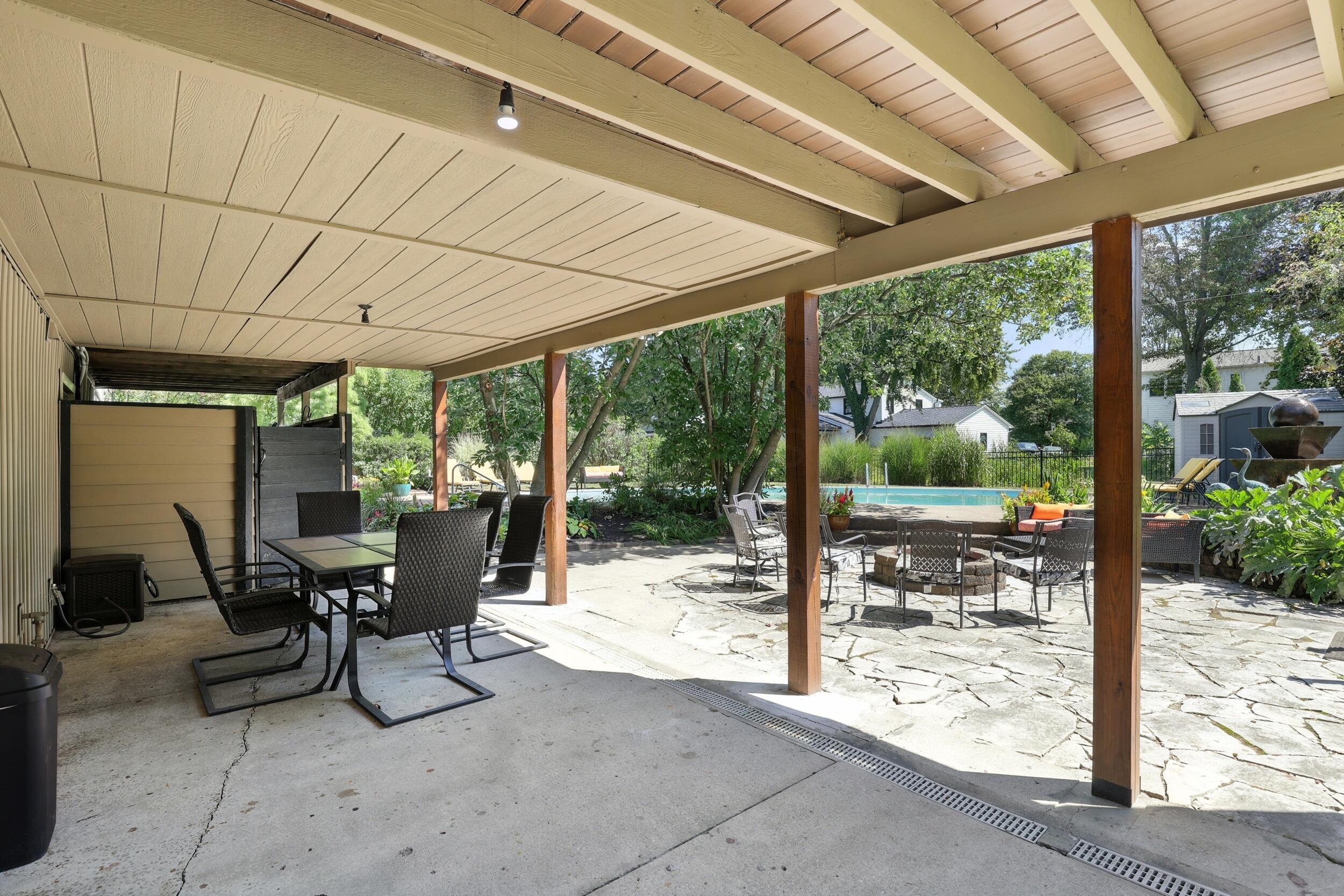 941 Clubview Boulevard S