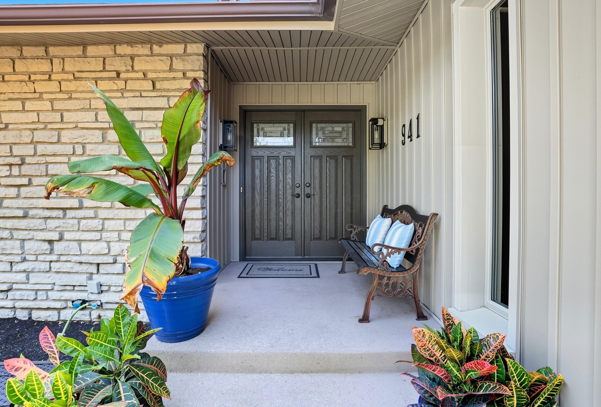 941 Clubview Boulevard S