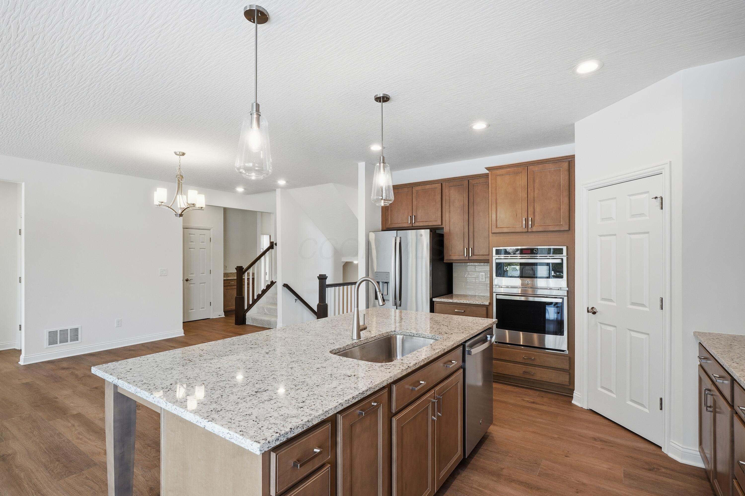 1533 Maple Heights Drive