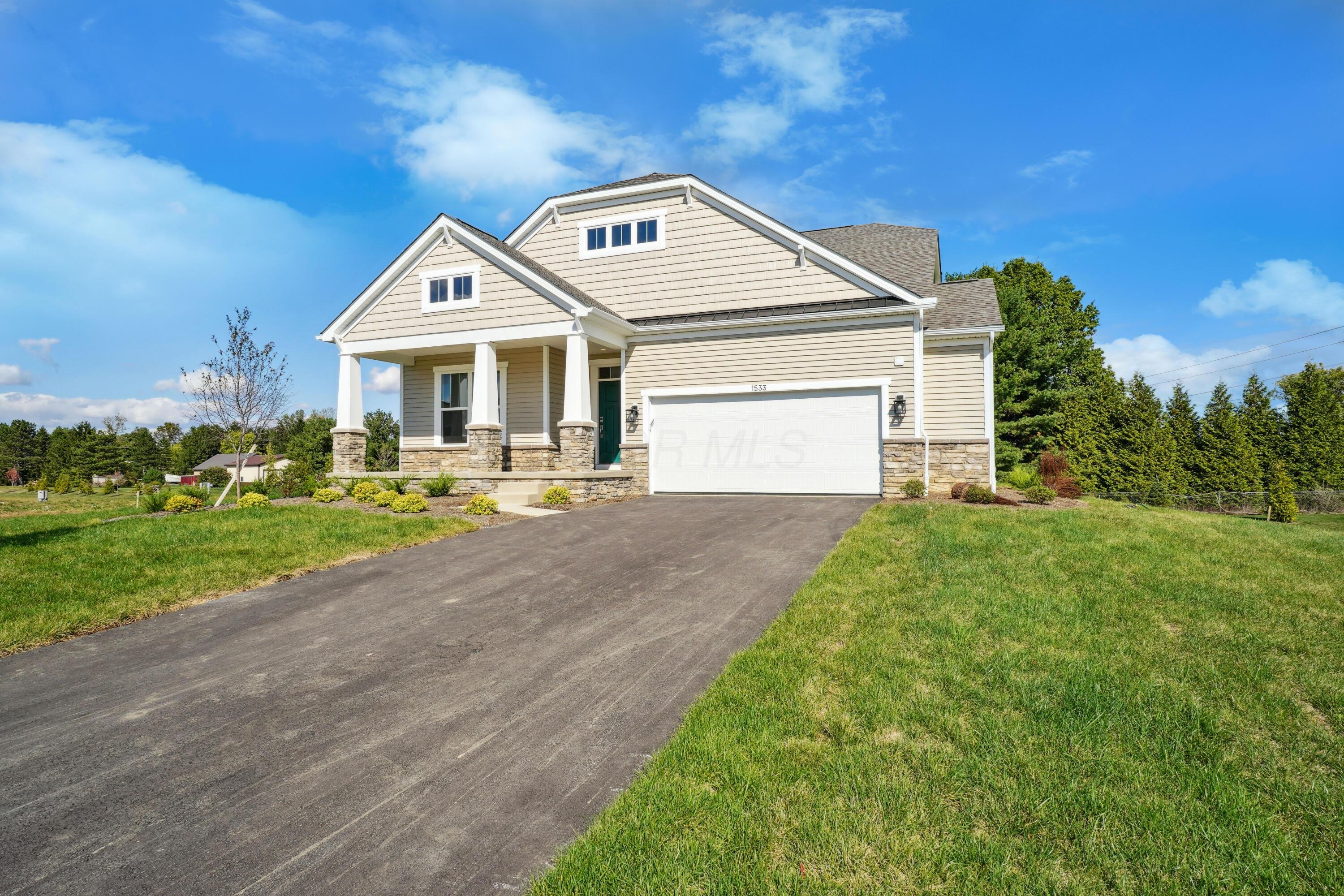1533 Maple Heights Drive